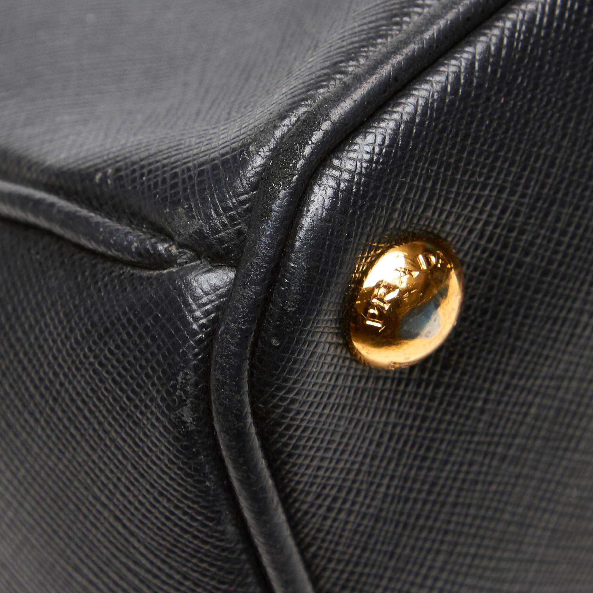 Prada Black Leather Saffiano Galleria Handbag 3