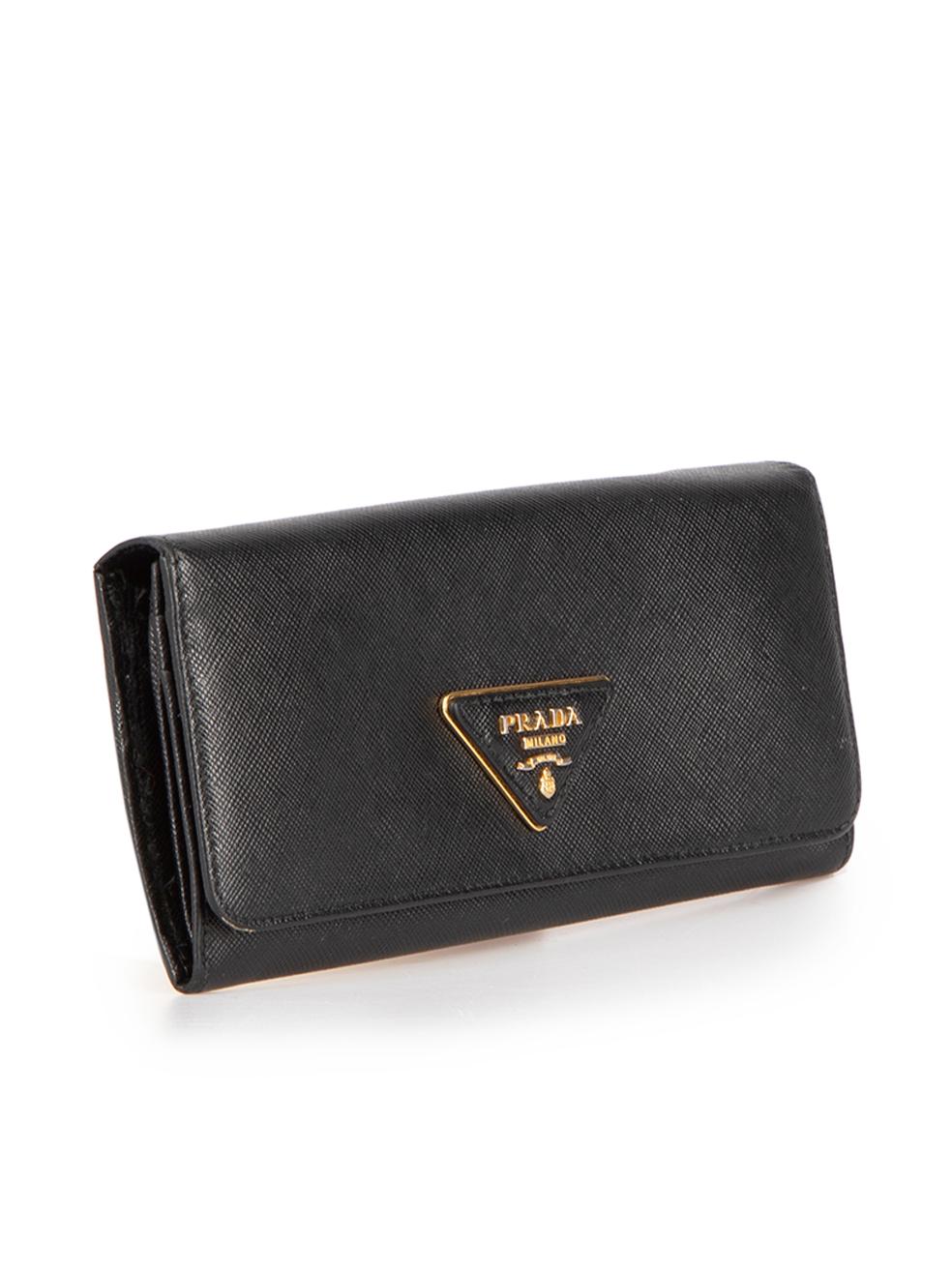 CONDITION is Very good. Minimal wear to wallet is evident. Minimal scratch mark is visible to the interior leather on this used Prada designer resale item. This item comes with original box and dust bag. Please note that left side seam has been