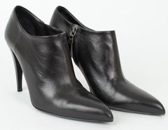 Prada Black Leather Side Zip Ankle Bootie with 4” Lobster Claw Heel – 38, 2001