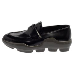 Mocassini Prada in pelle nera taglia 38
