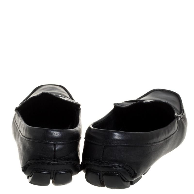 Prada Black Leather Slip On Loafers Size 42 In Fair Condition For Sale In Dubai, Al Qouz 2