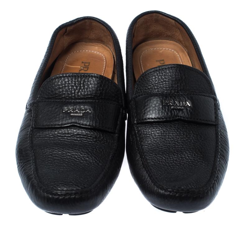 Prada Black Leather Slip On Loafers Size 43.5 In Good Condition In Dubai, Al Qouz 2