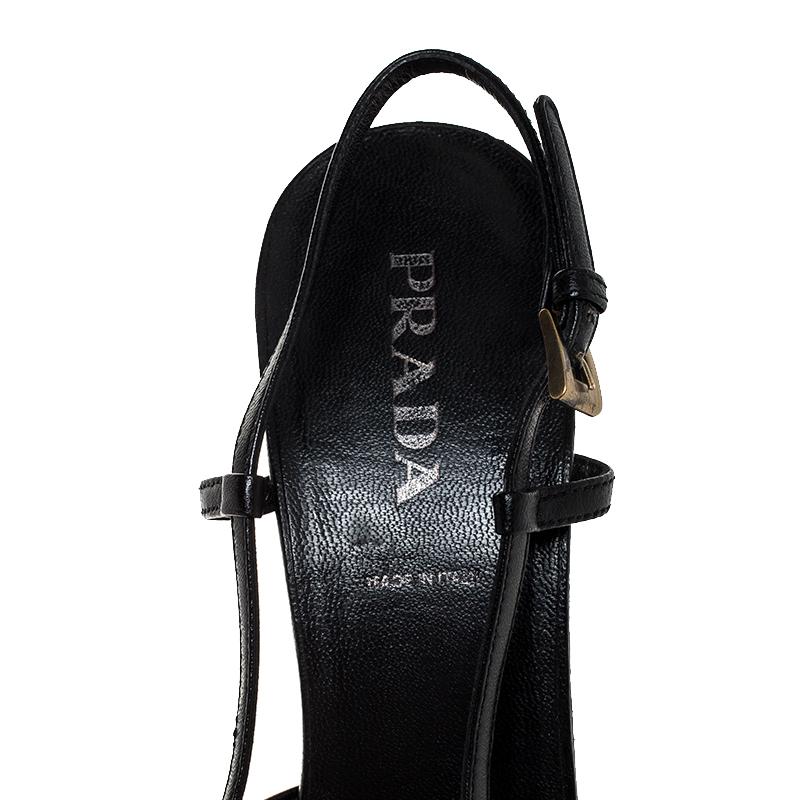 Prada Black Leather Square Toe Slingback Pumps Size 38 In Good Condition In Dubai, Al Qouz 2