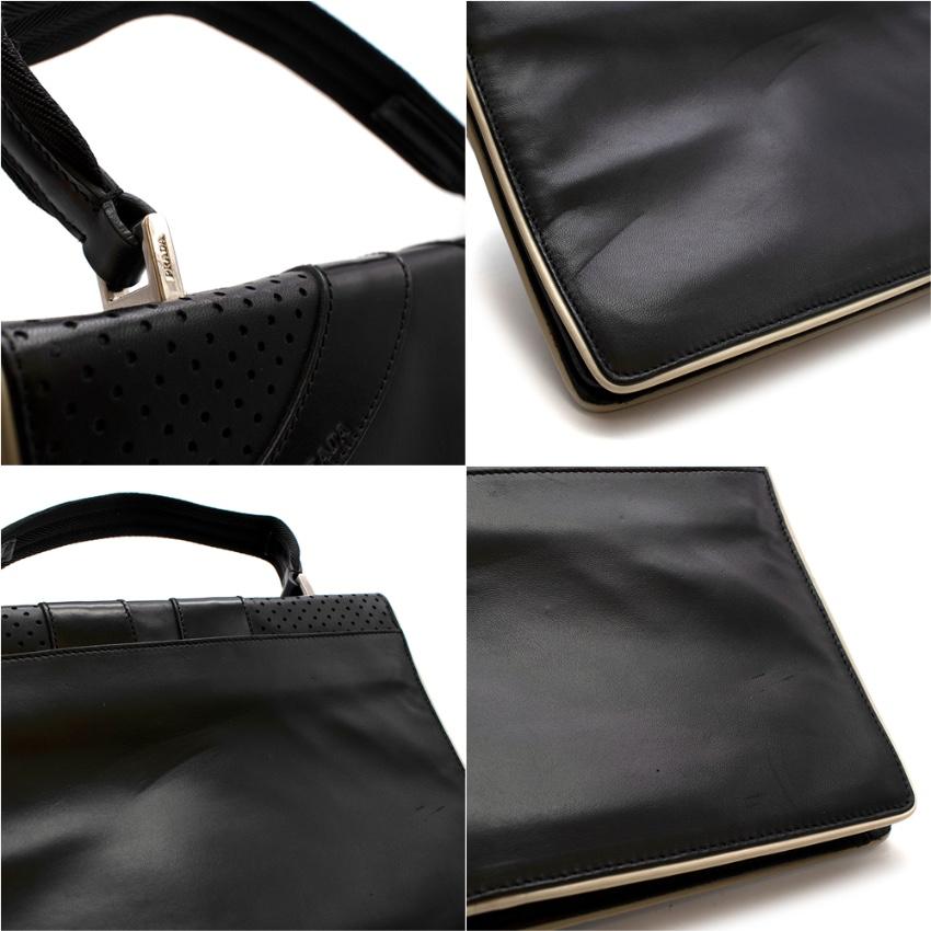 Prada Schwarze Vintage-Tasche aus Leder mit Griff oben im Angebot 5