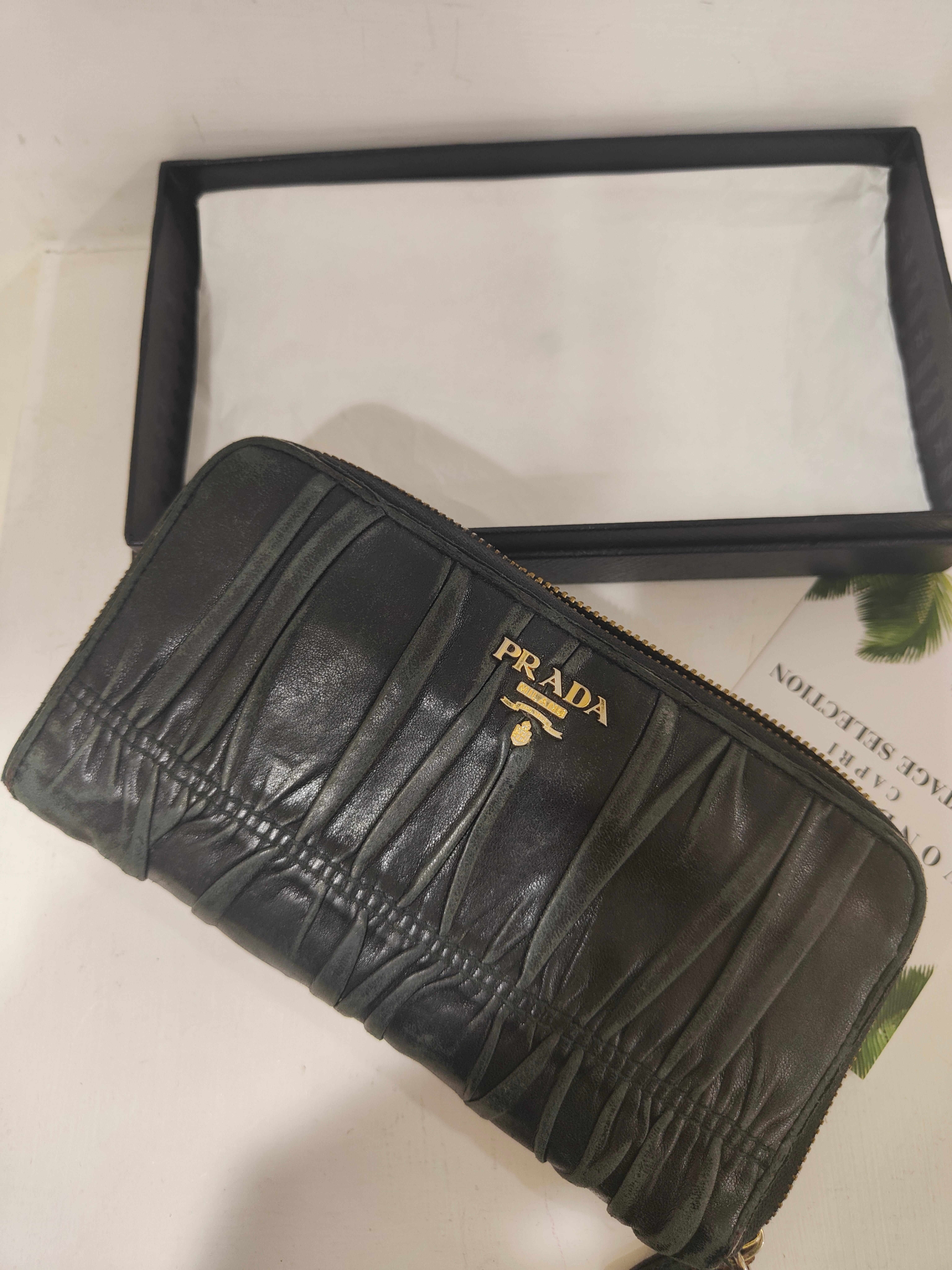 Women's or Men's Prada black leather wallet