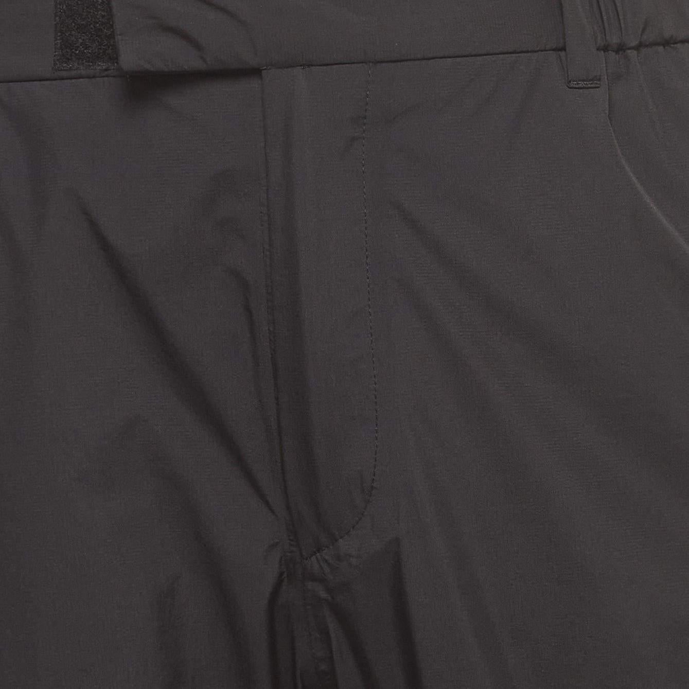 Prada Black Logo Print Nylon Active Pants XL In Good Condition In Dubai, Al Qouz 2