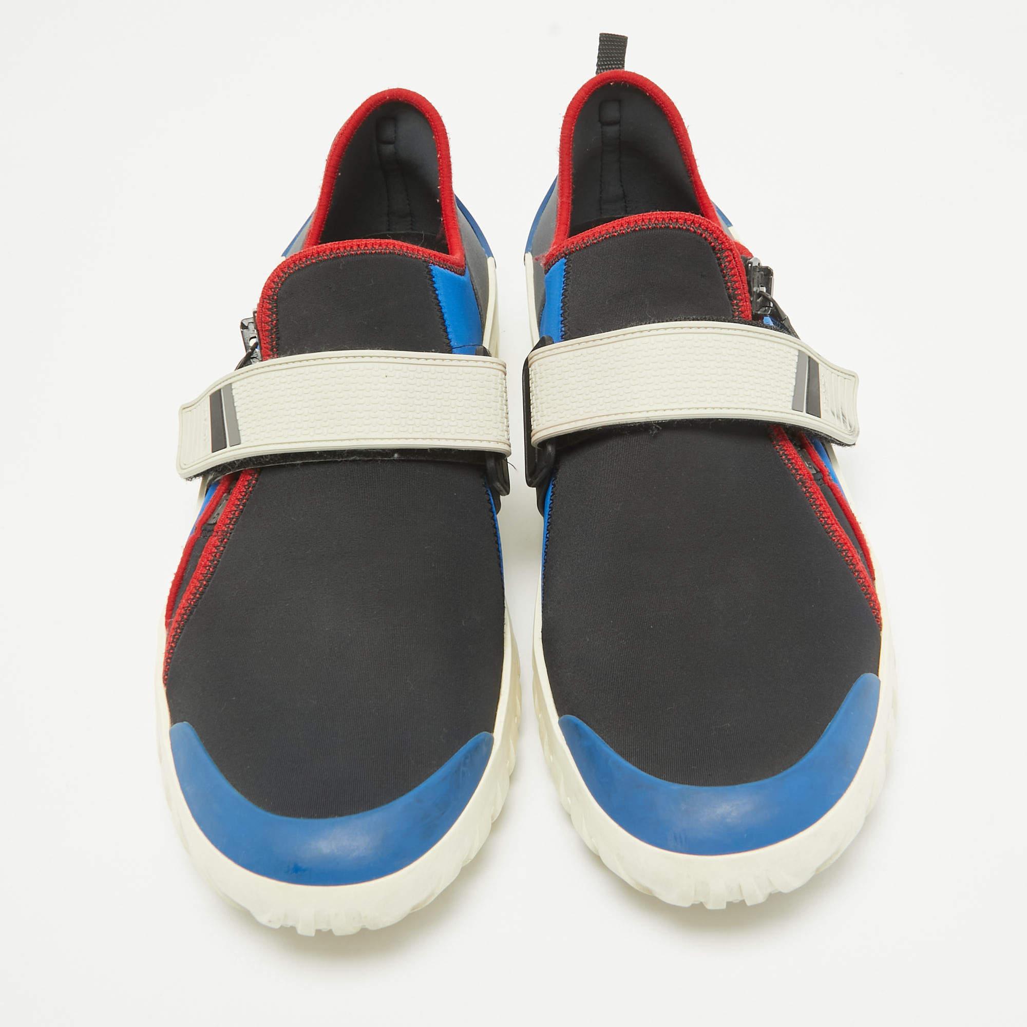 Noir Prada - Baskets basses en néoprène et caoutchouc noir - Taille 43 en vente
