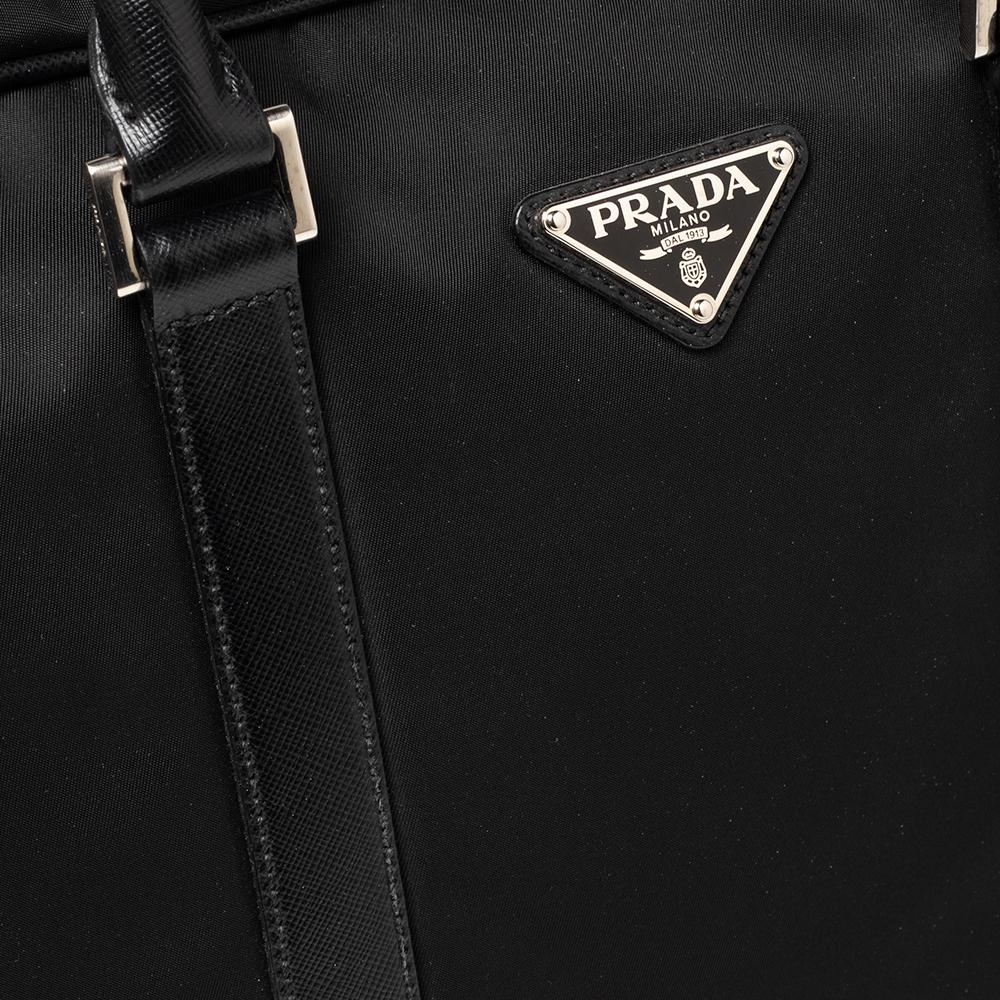 Prada Schwarze Aktentasche aus Nylon und Leder 4