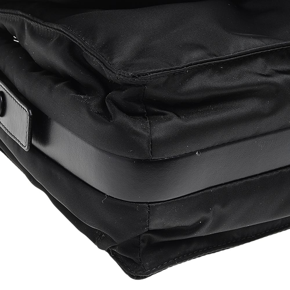 Prada Black Nylon And Leather Medium Padded Shoulder Bag In Excellent Condition In Dubai, Al Qouz 2