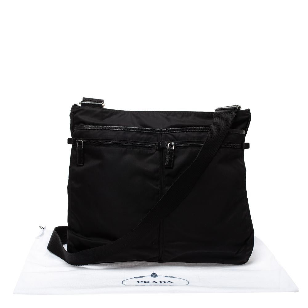 Prada Messenger Bag aus schwarzem Nylon und Leder 3
