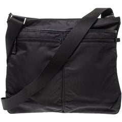 Prada Messenger Bag aus schwarzem Nylon und Leder