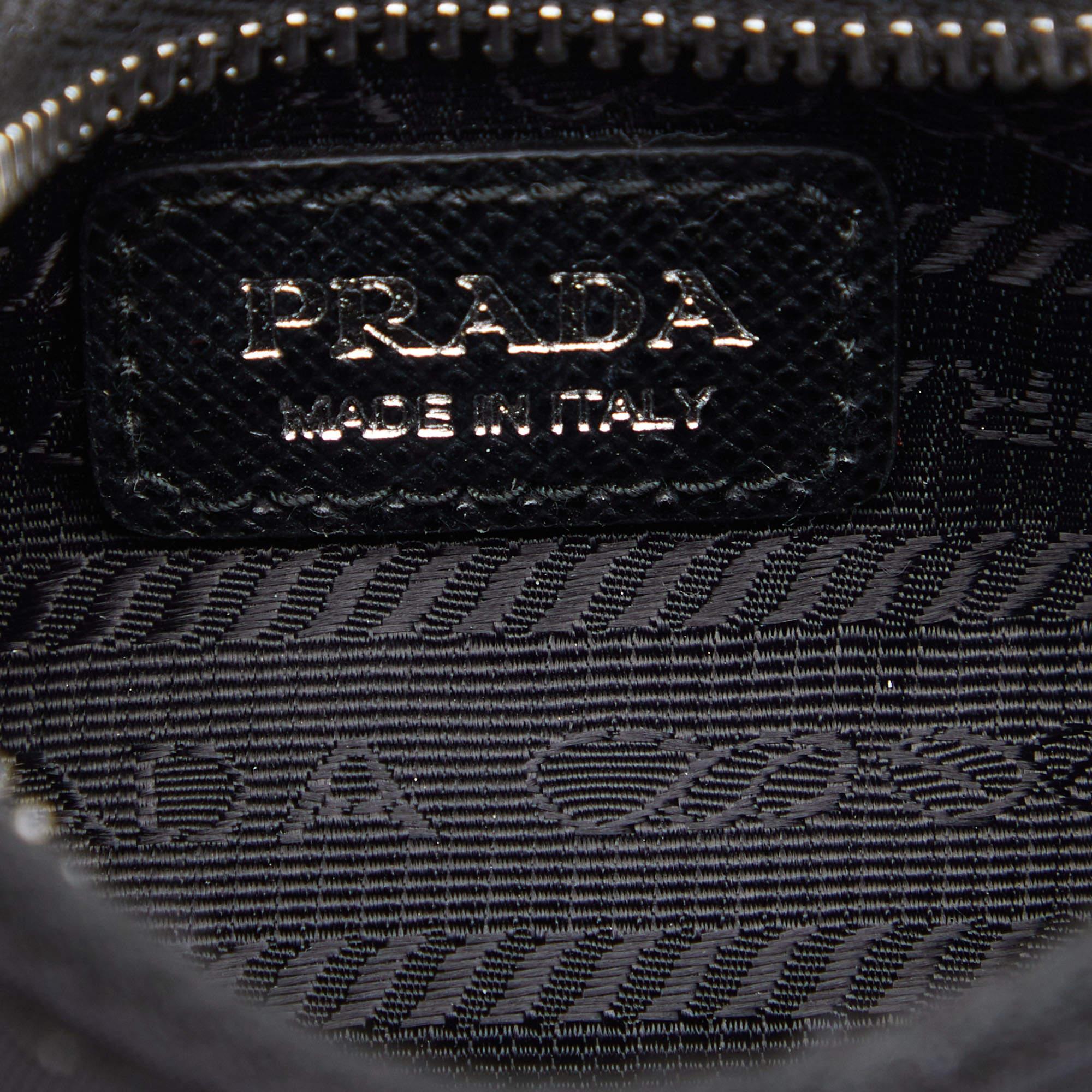 Prada Mini-Re-Edition 2005 Umhängetasche aus schwarzem Nylon und Leder 3