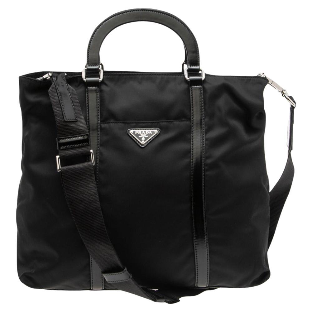 Prada - Fourre-tout en nylon et cuir noir avec fermeture éclair