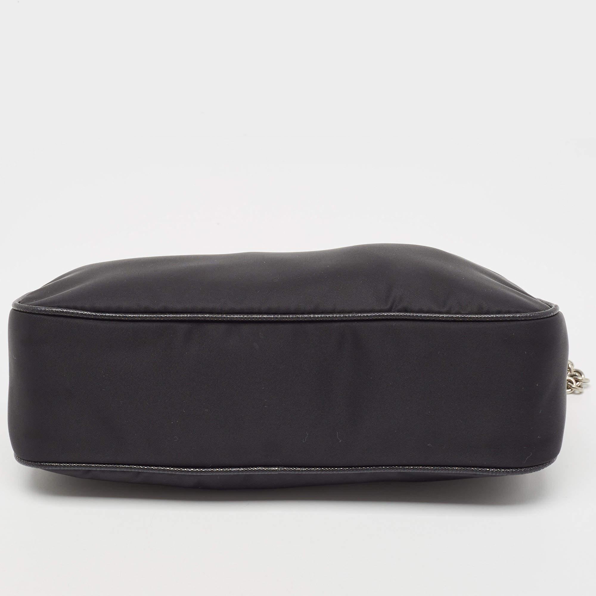 Prada Black Nylon and Saffiano Leather Re-Edition 2005 Shoulder Bag 1