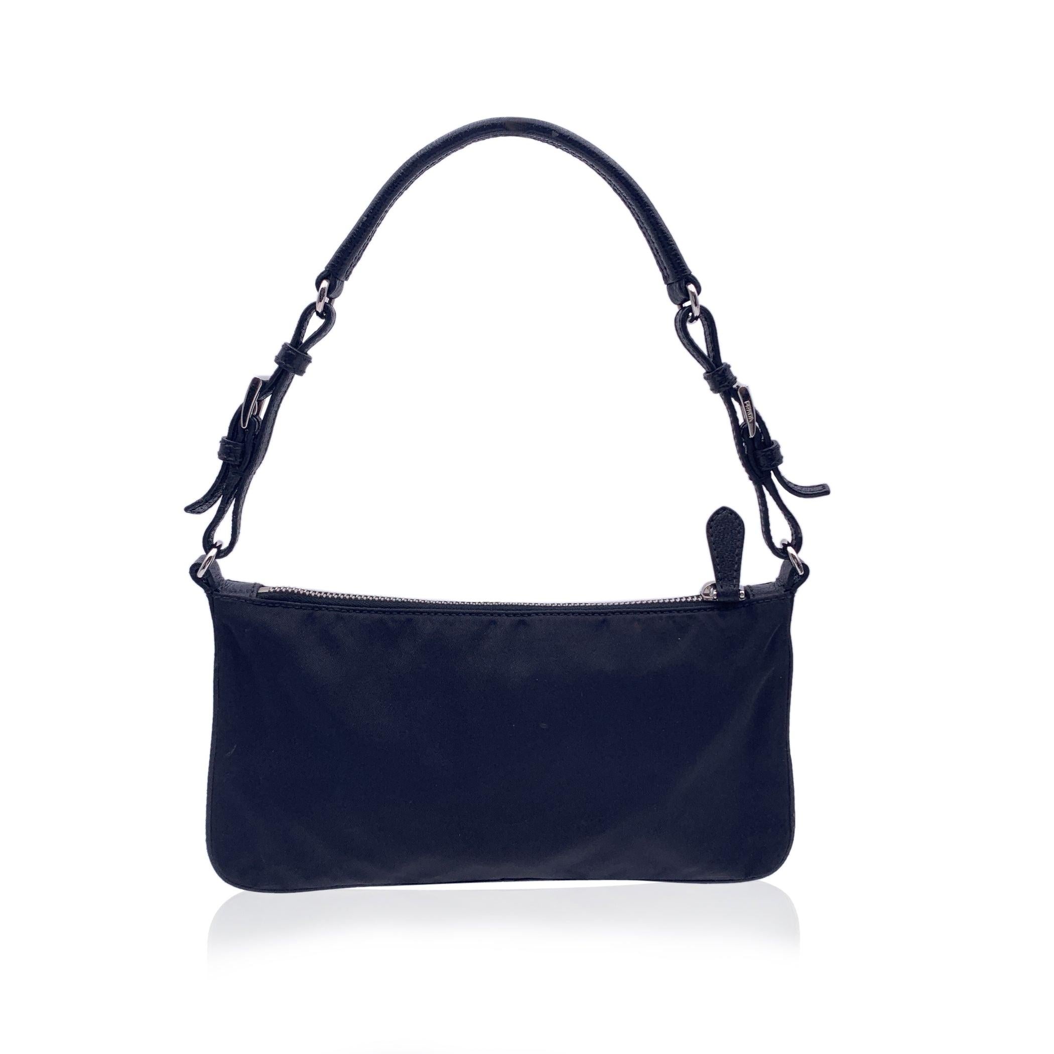 Prada Black Nylon Canvas and Leather Baguette Shoulder Bag In Good Condition In Rome, Rome