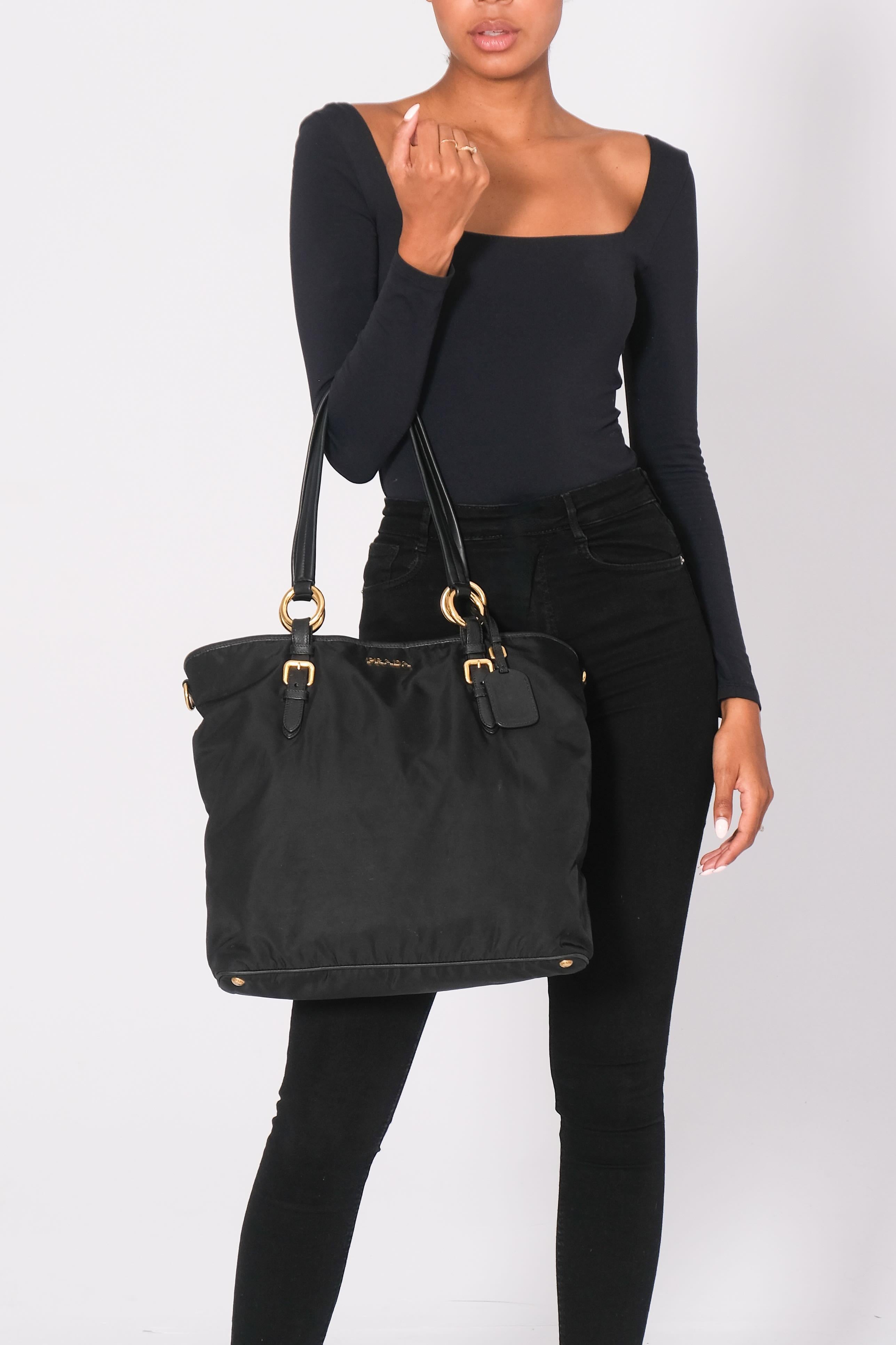 Prada Black Nylon Daino-trimmed Tessuto Tote In Good Condition For Sale In Montreal, Quebec
