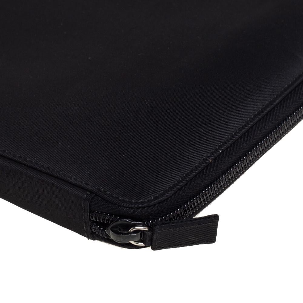 Prada Black Nylon Document Holder In Good Condition In Dubai, Al Qouz 2