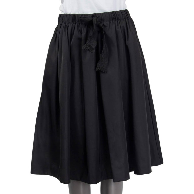 【Limited Stock】 Knee Length Flared Skirt (Black) main image 1