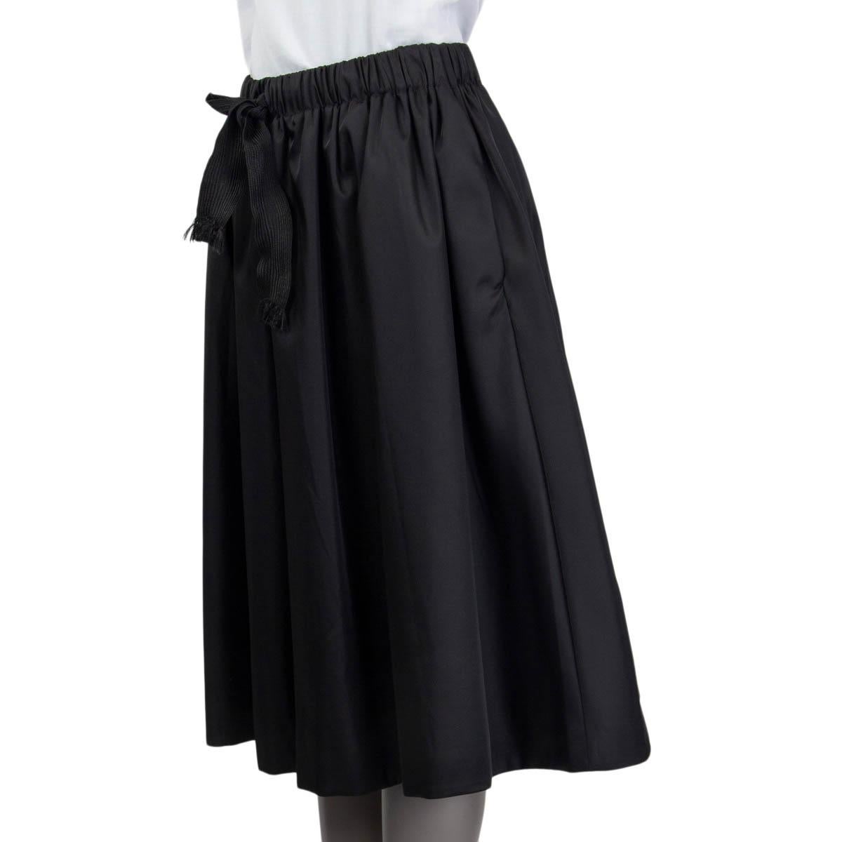 Black PRADA black nylon FLARED DRAWSTRING KNEE LENGTH Skirt 44 L For Sale