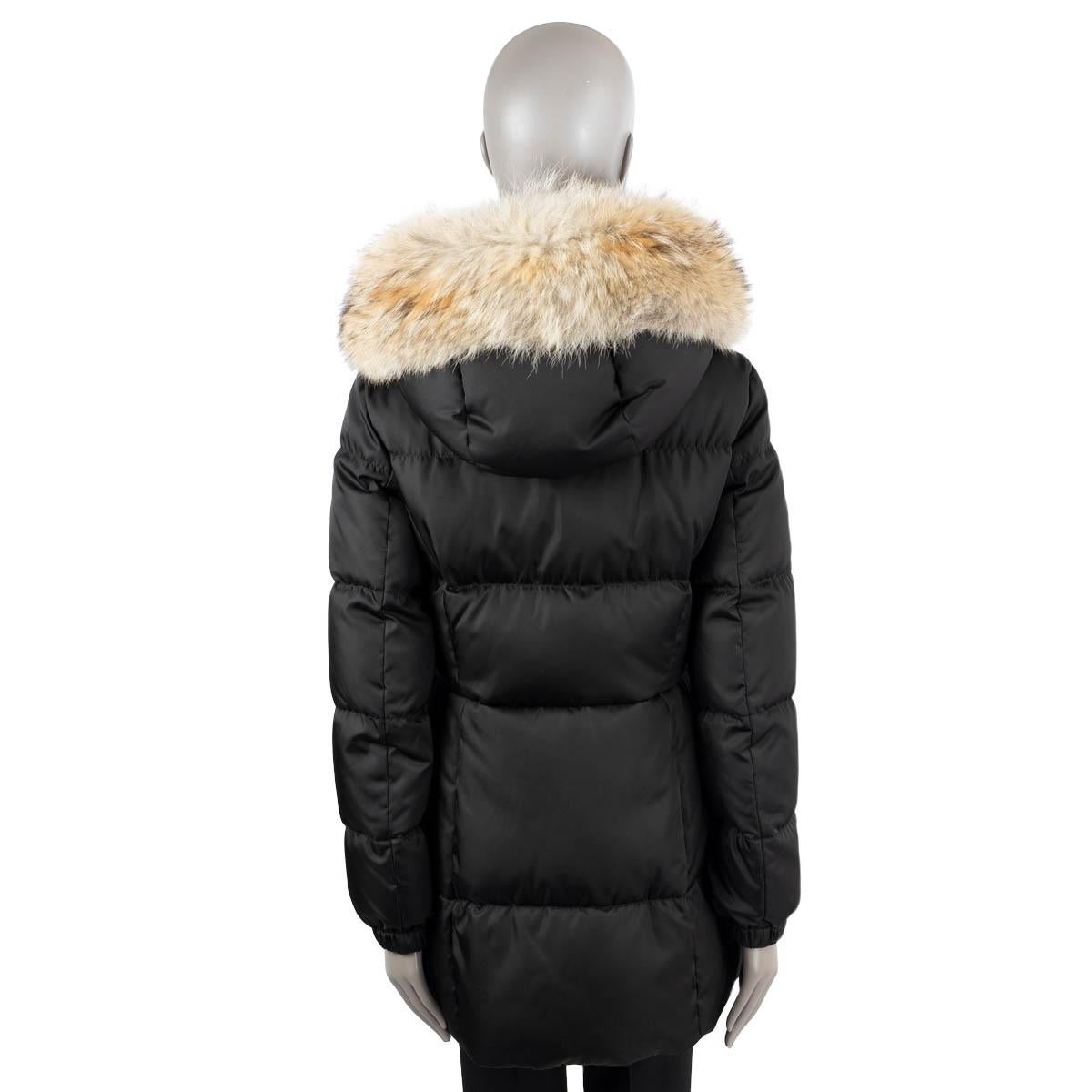 PRADA, veste fourreau noire en nylon FUR TRIM QUILTED DOWN PARKA 46 XL Pour femmes en vente