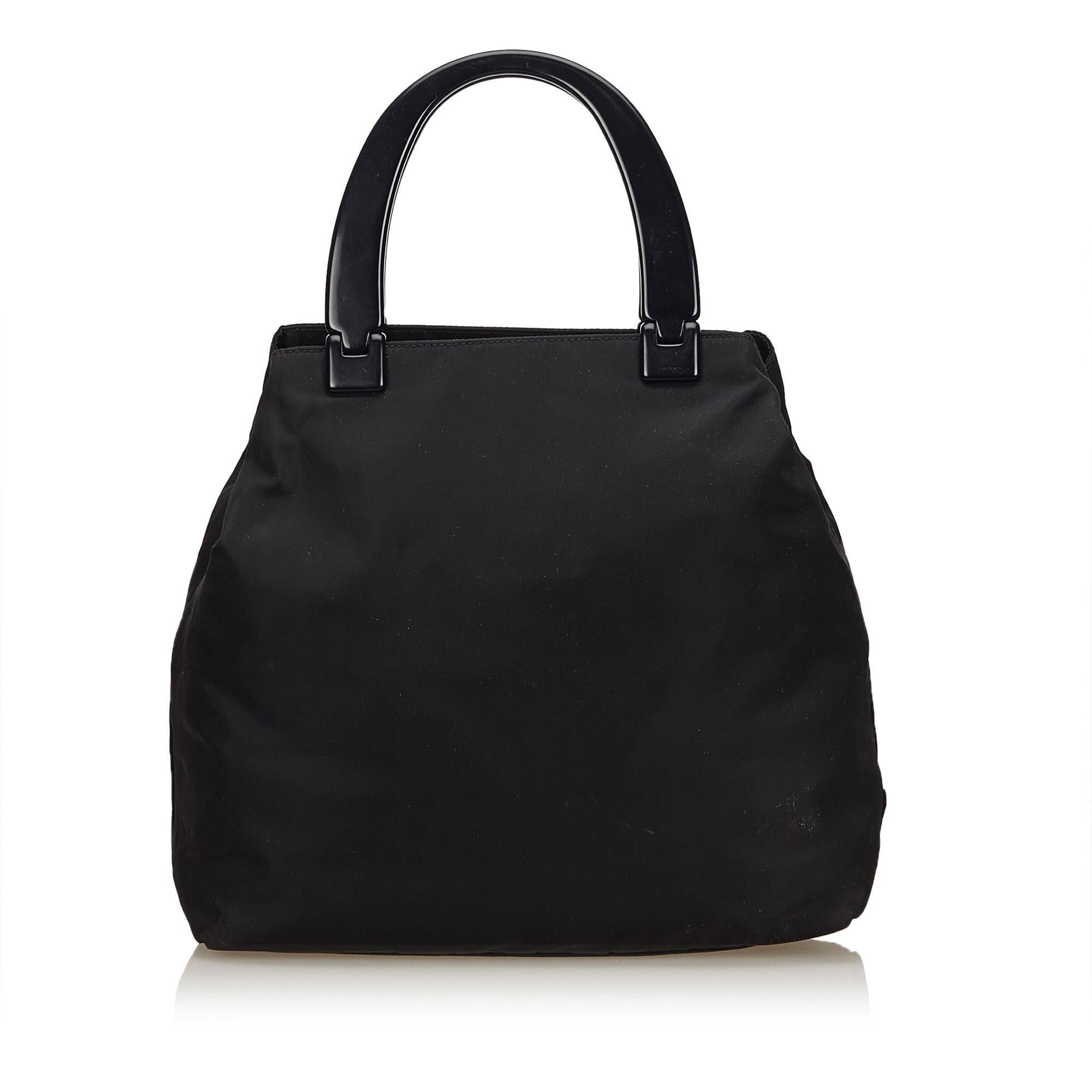 Prada Black Nylon Handbag In Good Condition In Orlando, FL
