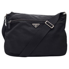 Prada Messenger Bag aus schwarzem Nylon