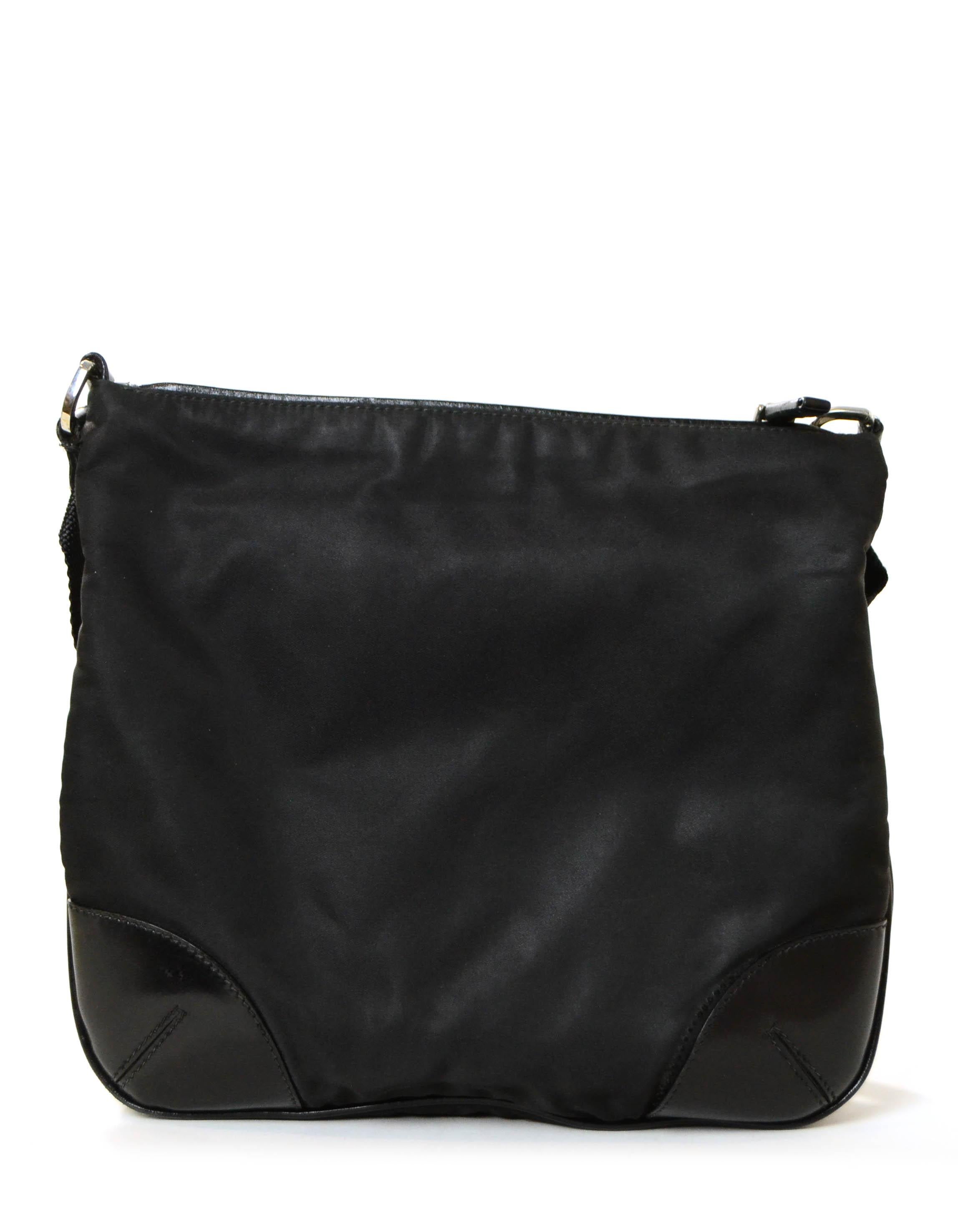 Prada Black Nylon Messenger Bag w/ Leather Trim In Good Condition In New York, NY
