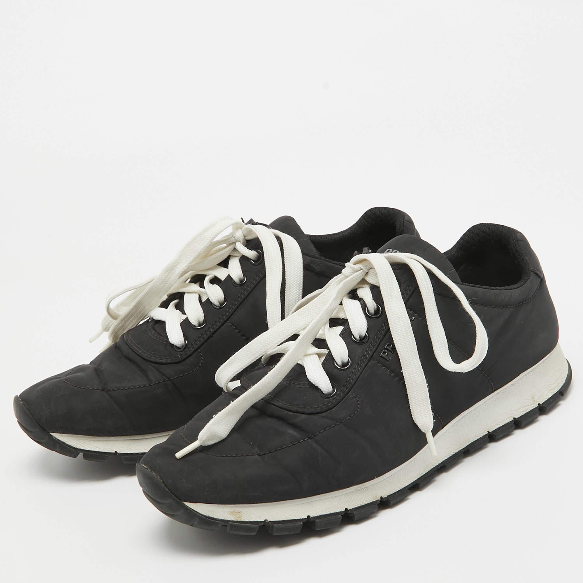 Designed to elevate your style quotient and give you comfort at the same time these Prada black kicks are crafted using the best materials. Pair them with your casuals for a cool look.