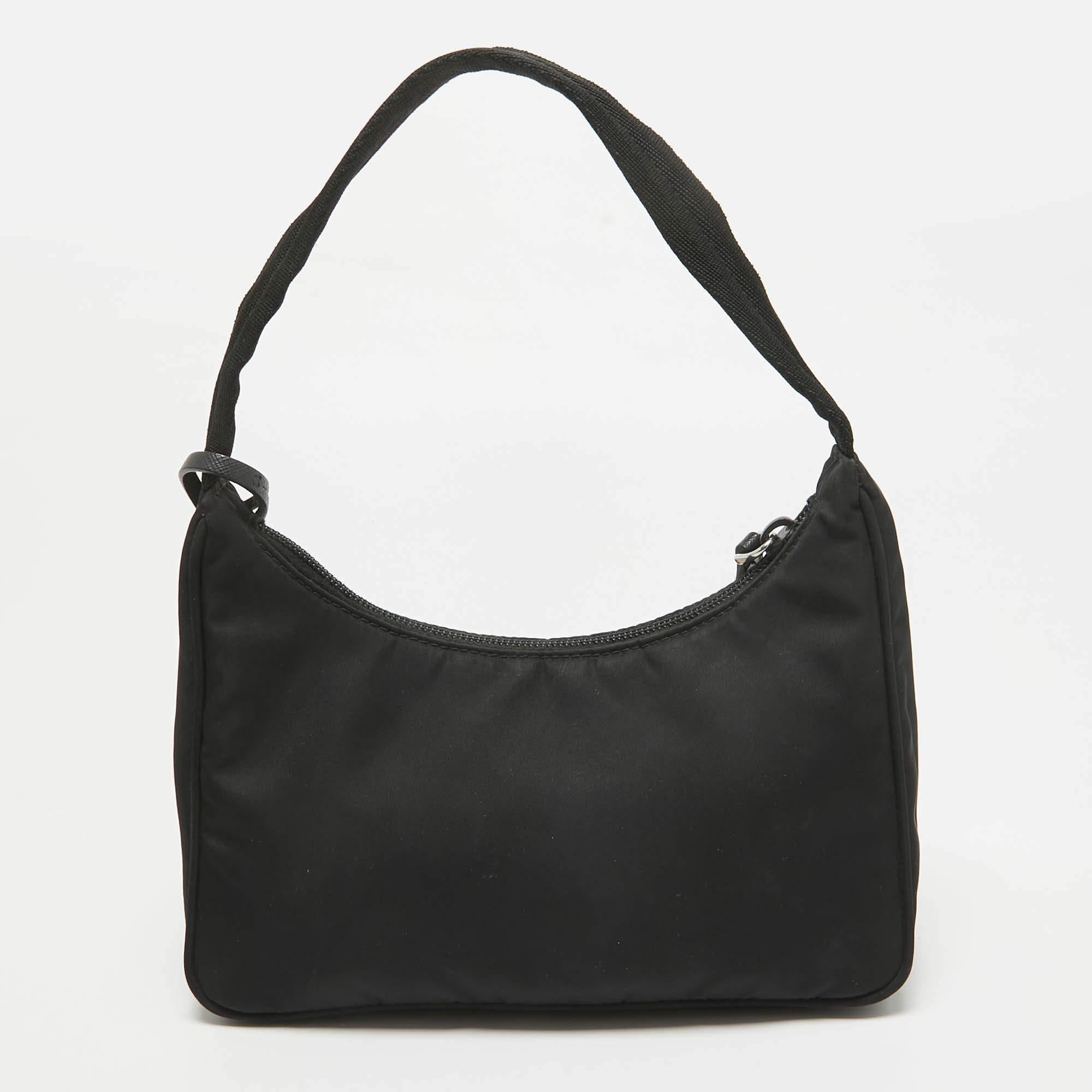 Women's Prada Black Nylon Re-Edition 2000 Bag