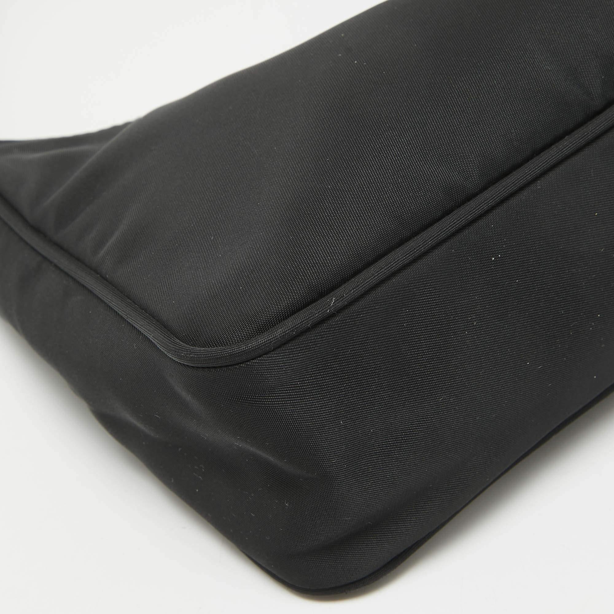 Prada Black Nylon Re-Edition 2000 Bag 5