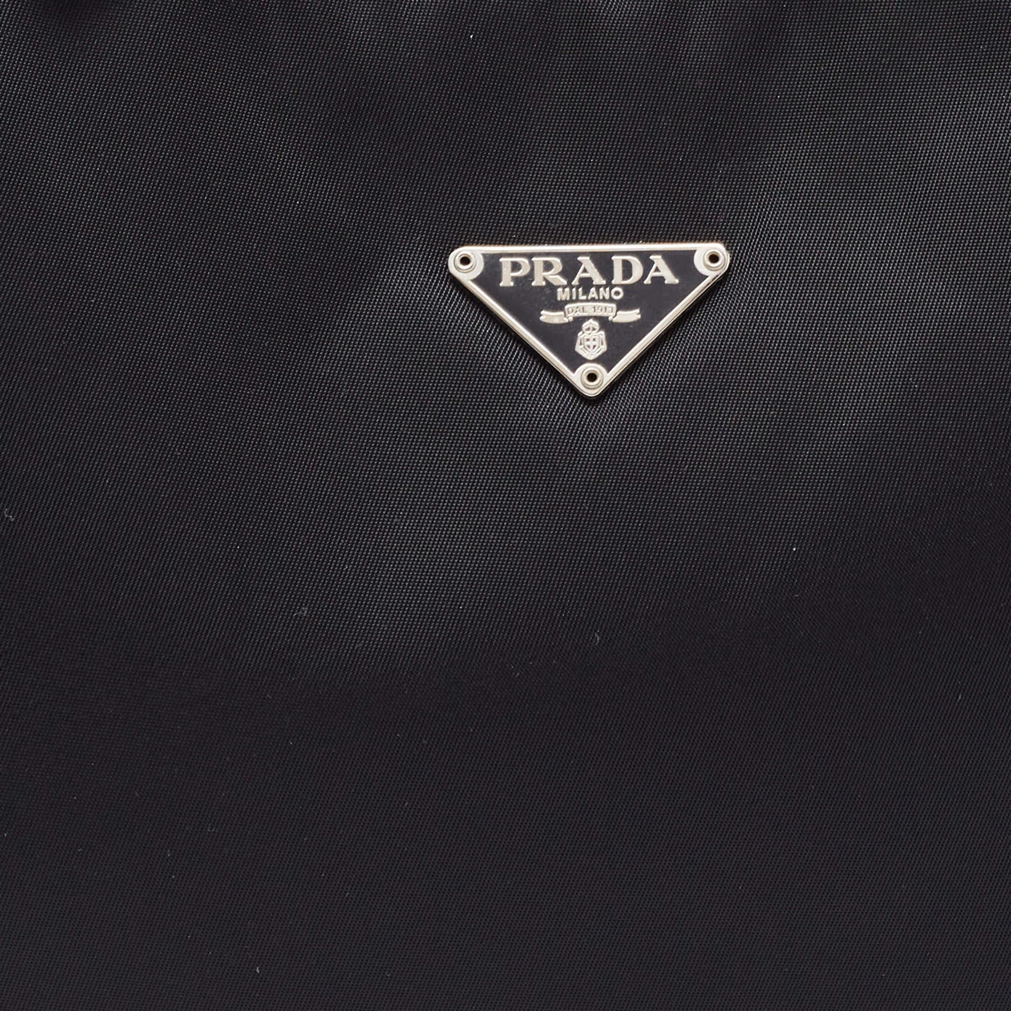Prada Black Nylon Re-Edition 2000 Baguette Bag 6