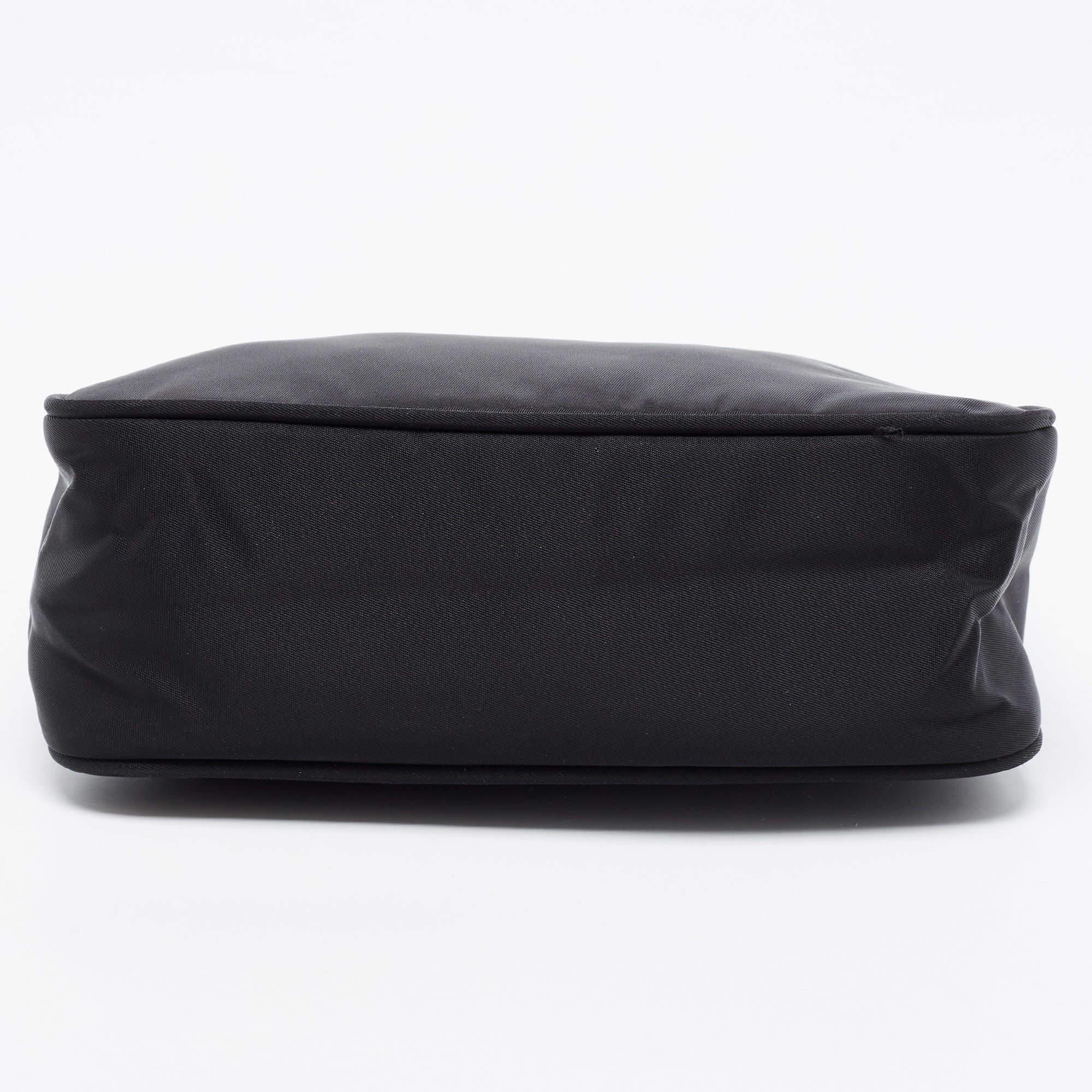 Women's Prada Black Nylon Re-Edition 2000 Baguette Bag
