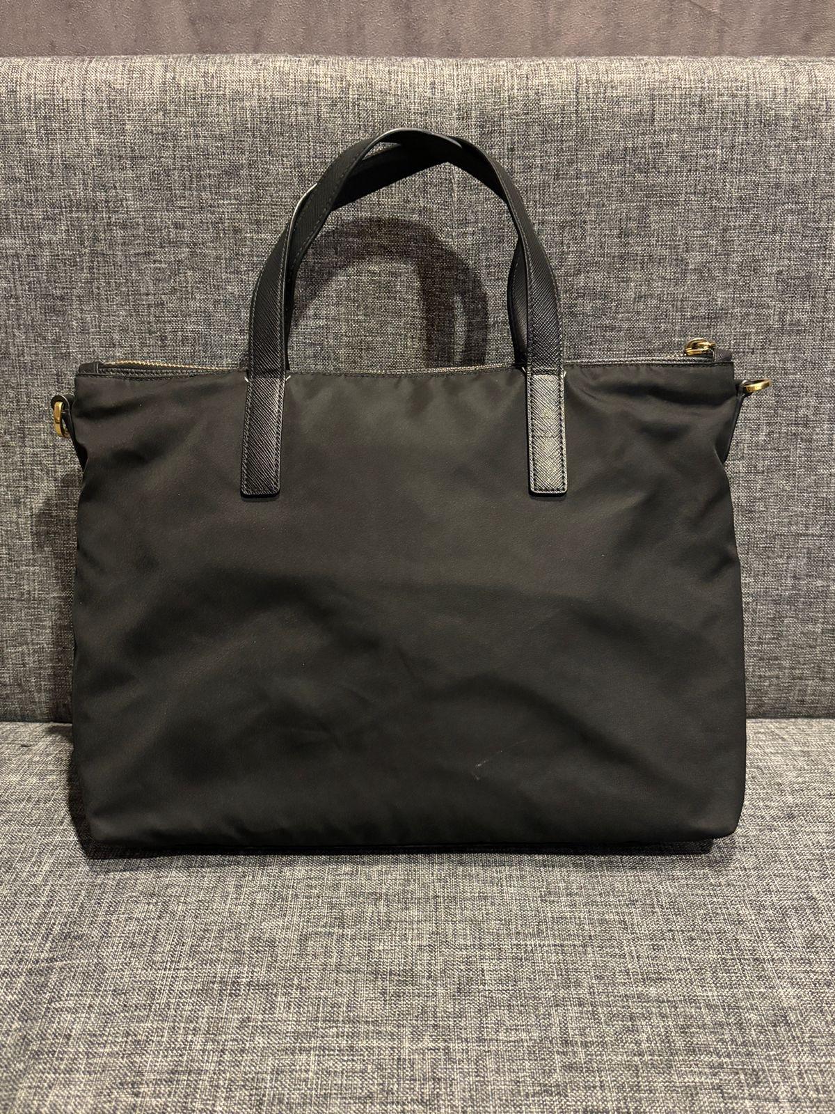 Nero Prada - Borsa piccola in nylon nero con robot abbellito in vendita