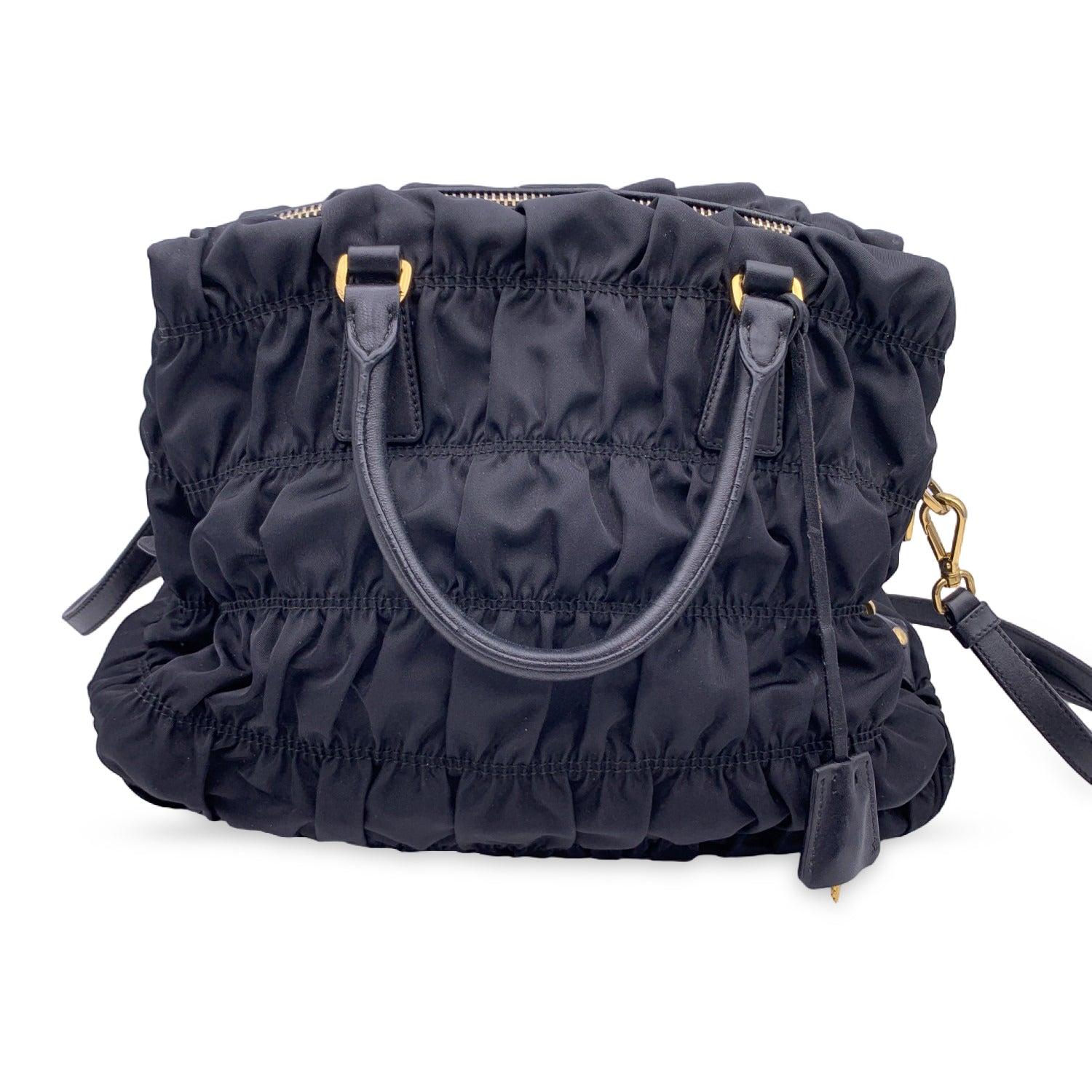 Prada Black Nylon Tessuto Gaufre Medium Tote Bag Handbag In Excellent Condition In Rome, Rome