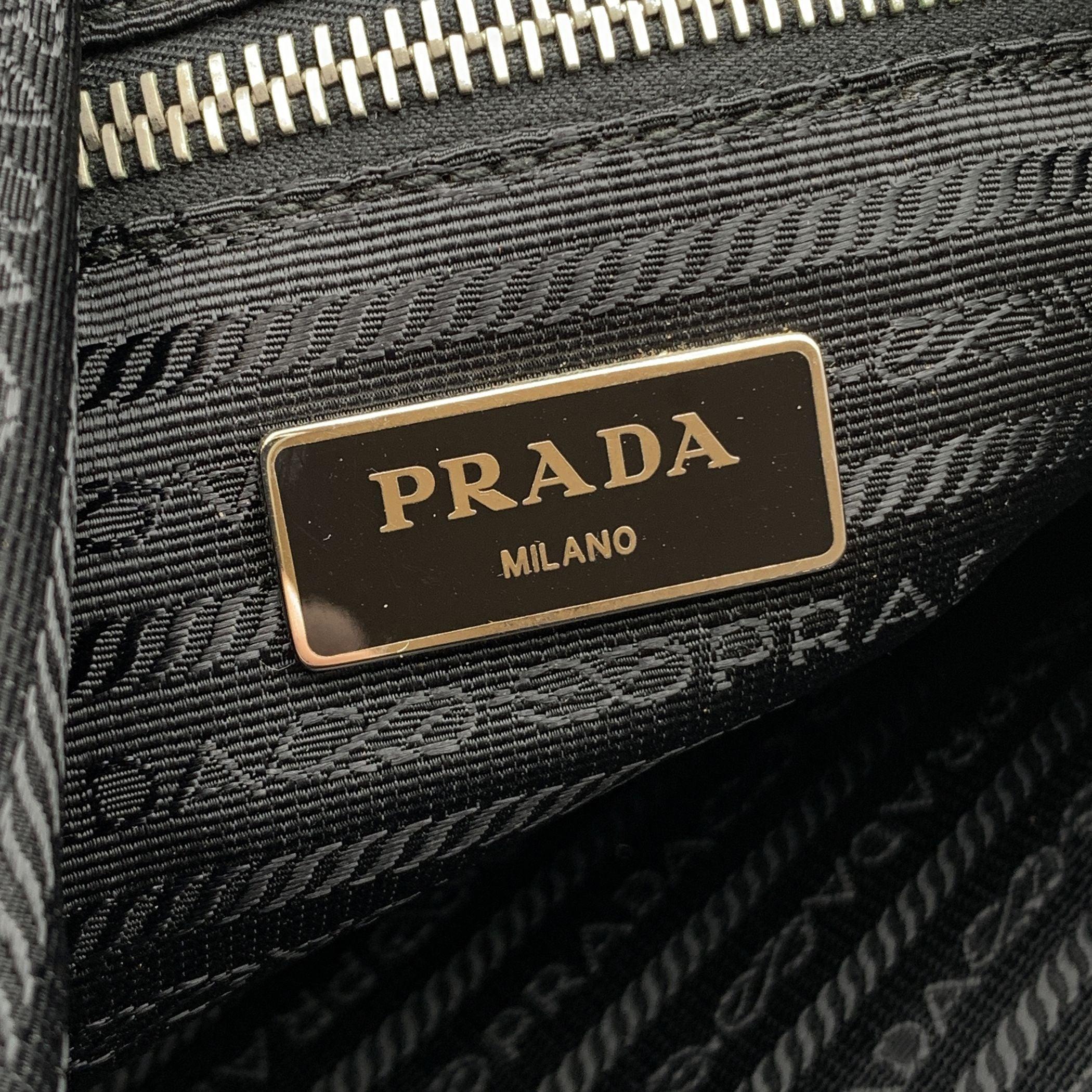 Prada Black Nylon Tessuto Messenger Bag with Front Pocket For Sale 2