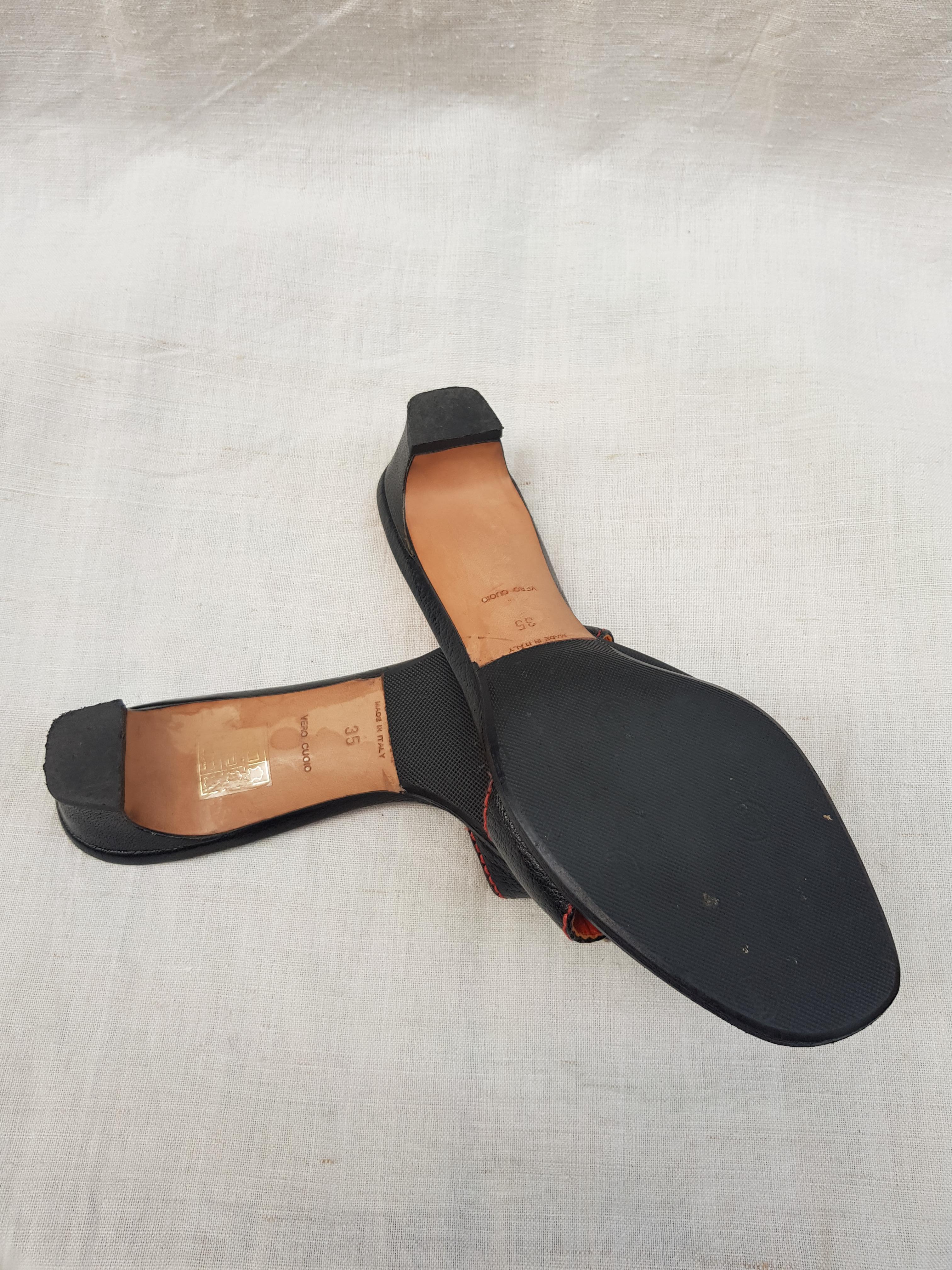 Mules Prada en cuir noir/orange, fin des années 1990 en vente 1