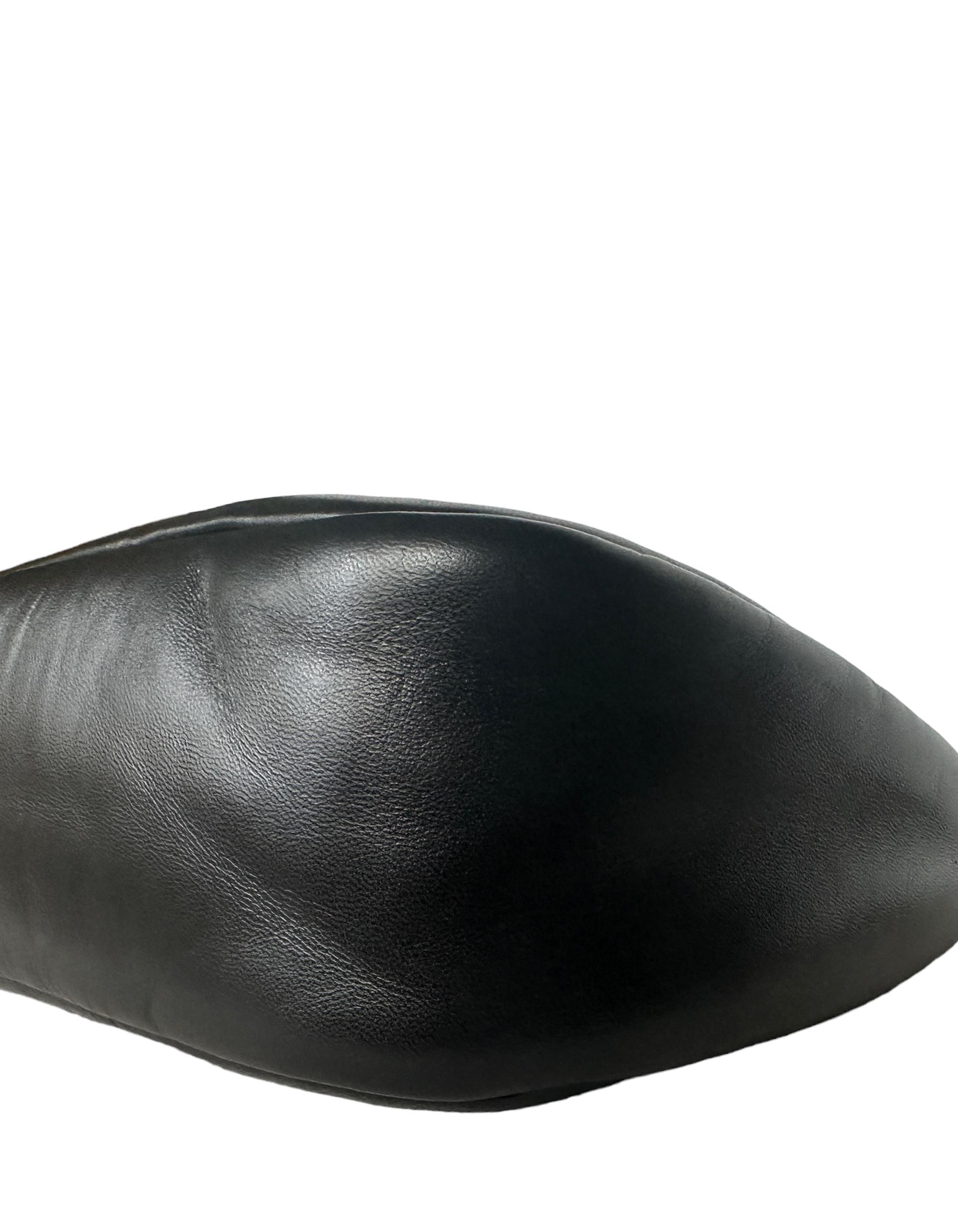 Women's Prada Black Padded Nappa-Leather Re-Edition 2005 Shoulder Bag