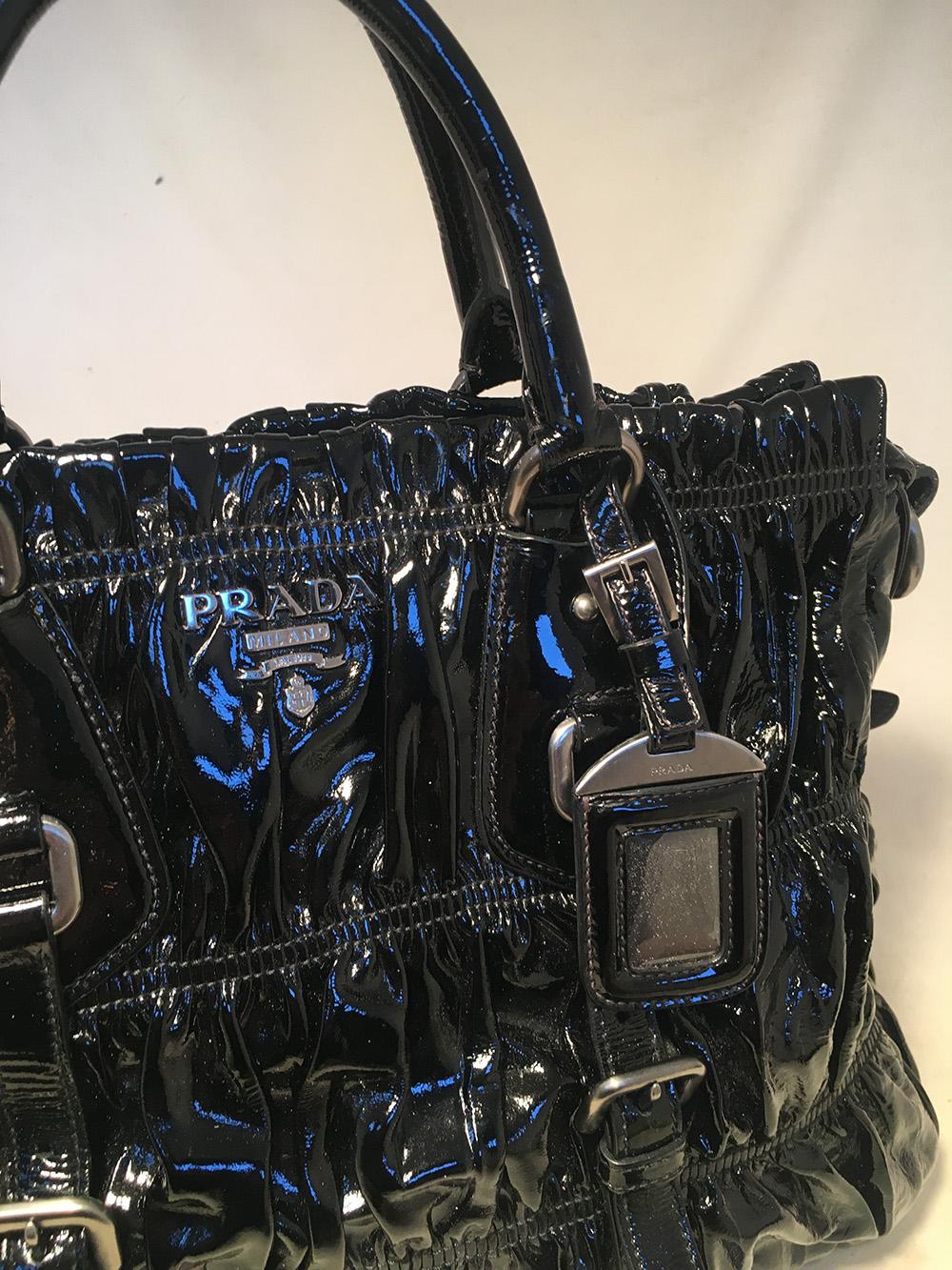 Prada Black Patent Leather Gaufre Ruched Shoulder Bag Tote In Excellent Condition For Sale In Philadelphia, PA