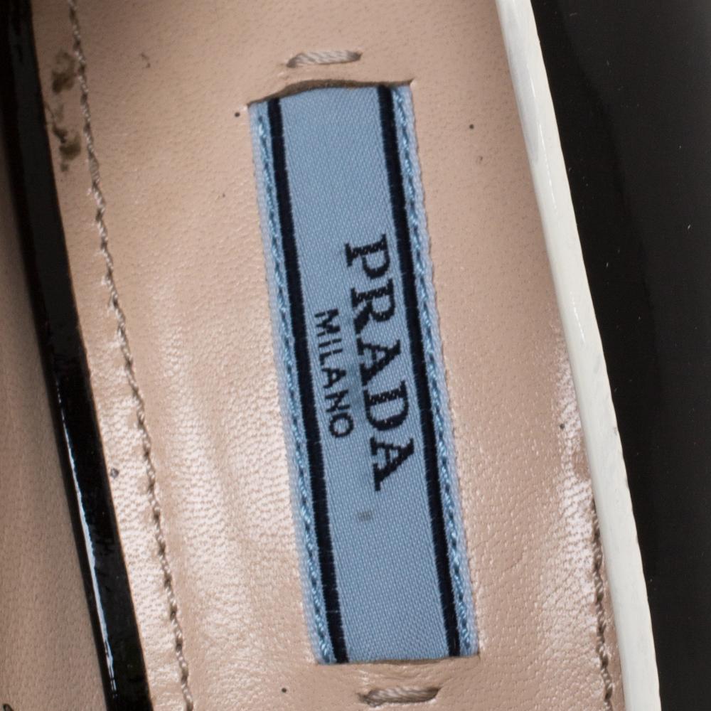 Prada Black Patent Leather Loafer Block Heel Pumps Size 39 In Good Condition In Dubai, Al Qouz 2