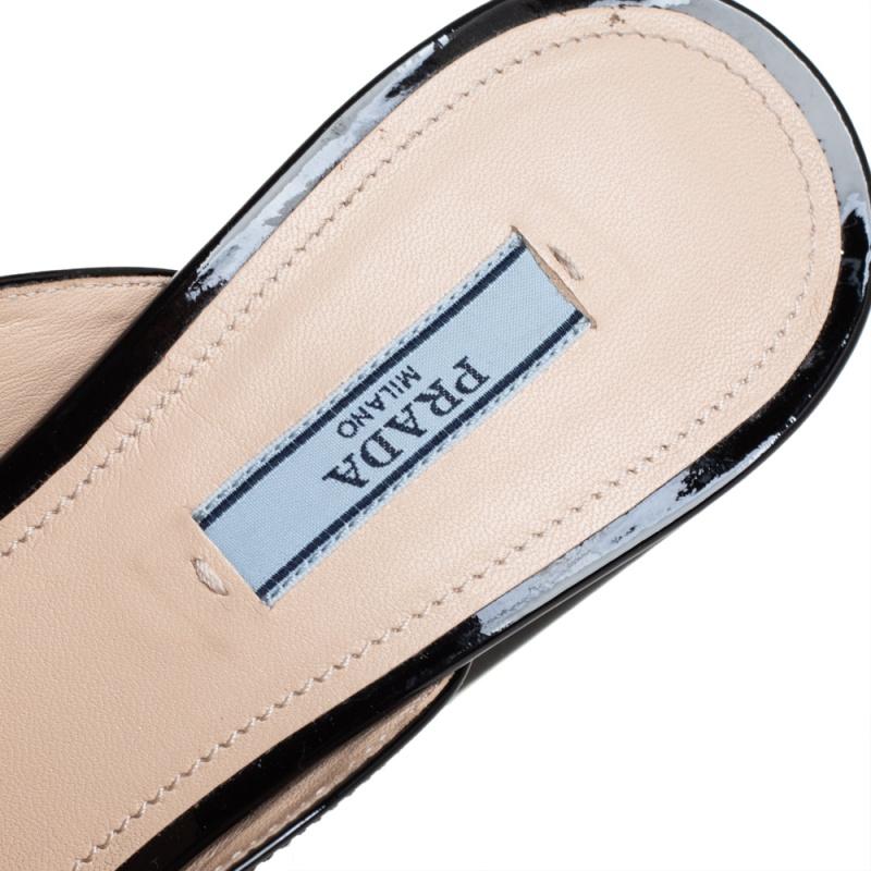 Prada Black Patent Leather Mules Loafer Size 37 In Good Condition In Dubai, Al Qouz 2