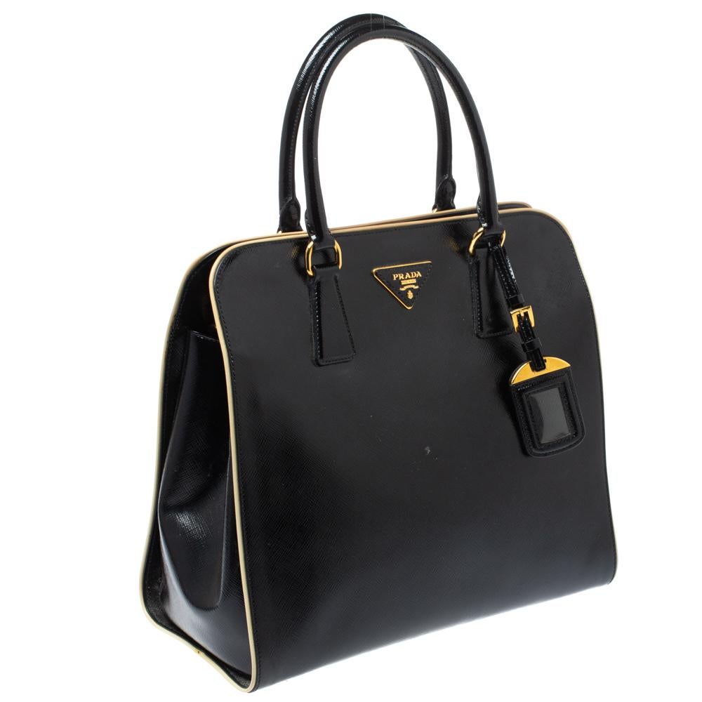 Prada Black Patent Leather Open Satchel In Good Condition In Dubai, Al Qouz 2