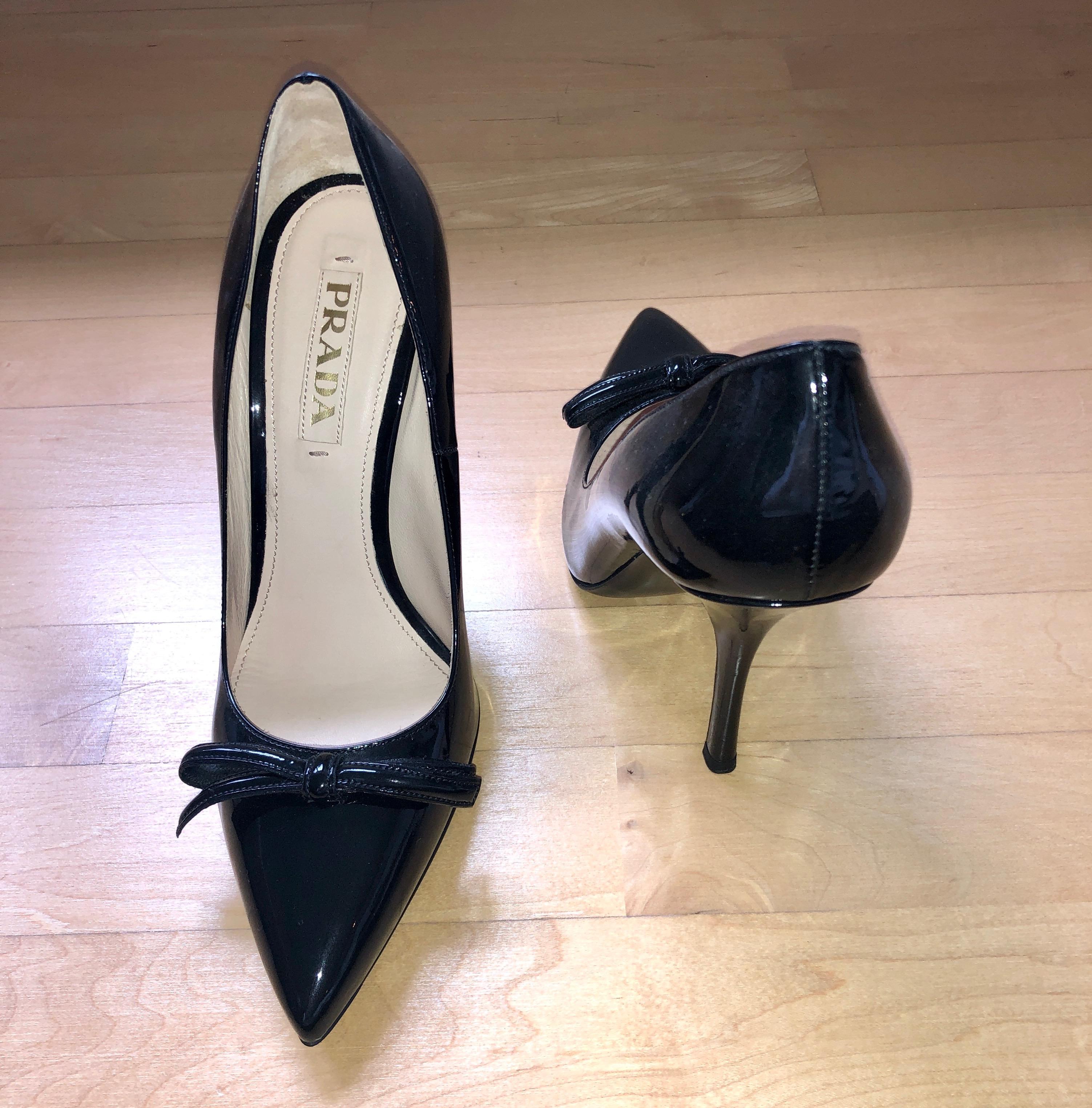 Prada Black Patent Leather Point Toe w/ Small Center Bow and Stiletto ...