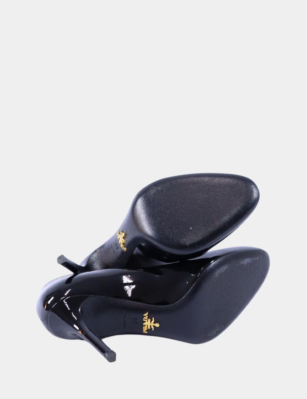 Prada Black Patent Leather Pumps EU 36 In Excellent Condition In Amman, JO