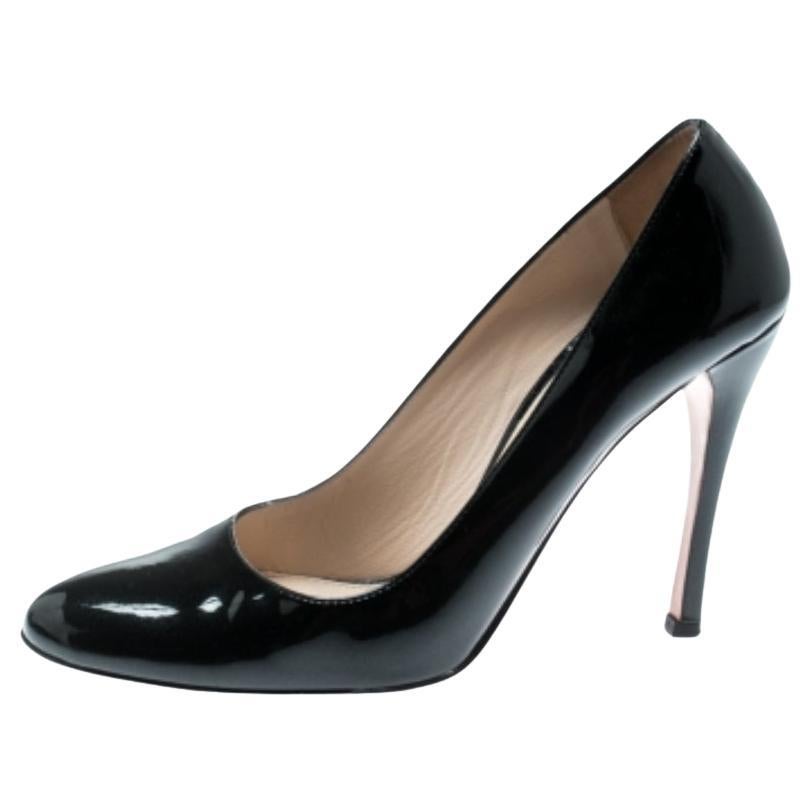 Bombas de charol negro Prada Talla 37.5