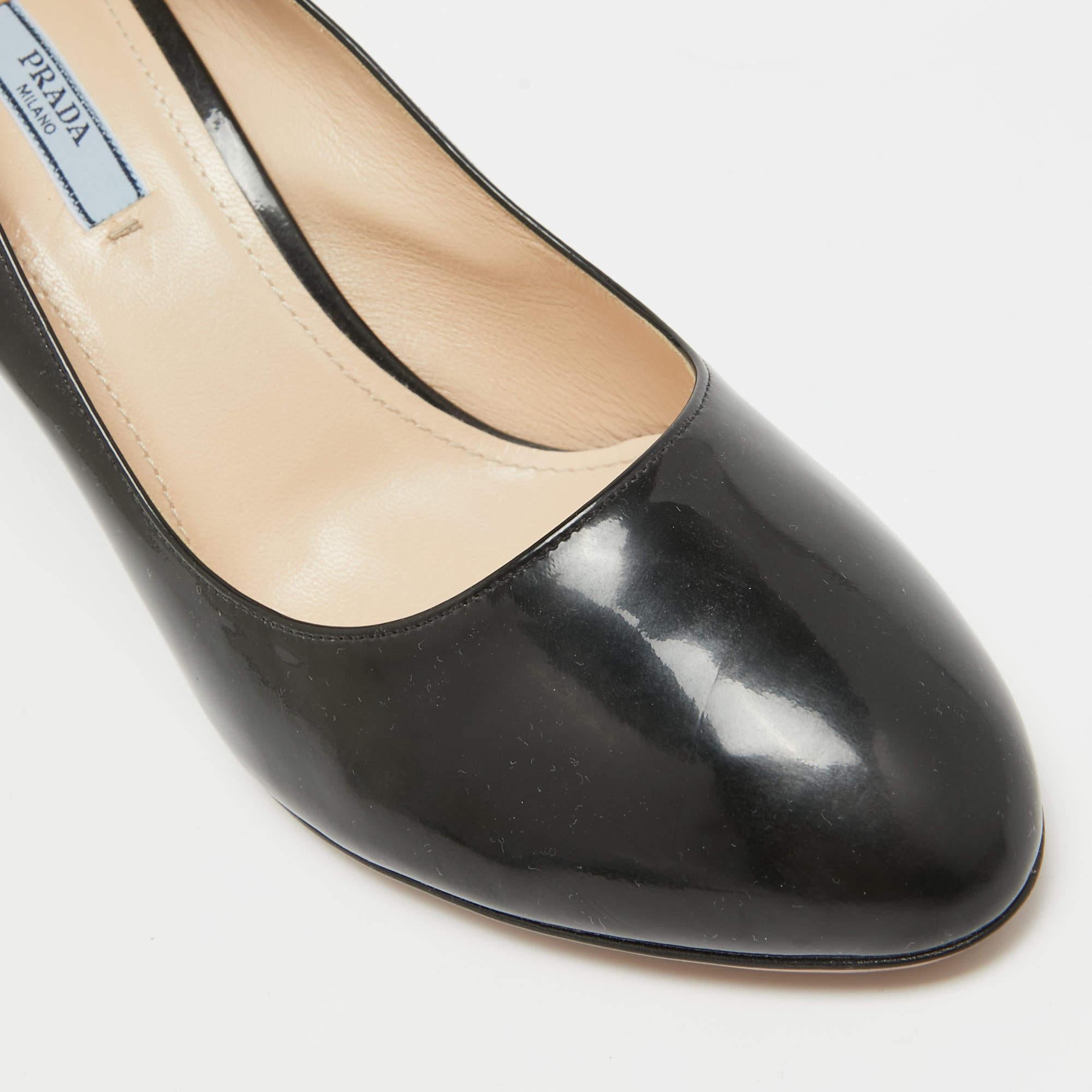 Prada Black Patent Leather Round Toe Pumps Size 42 2