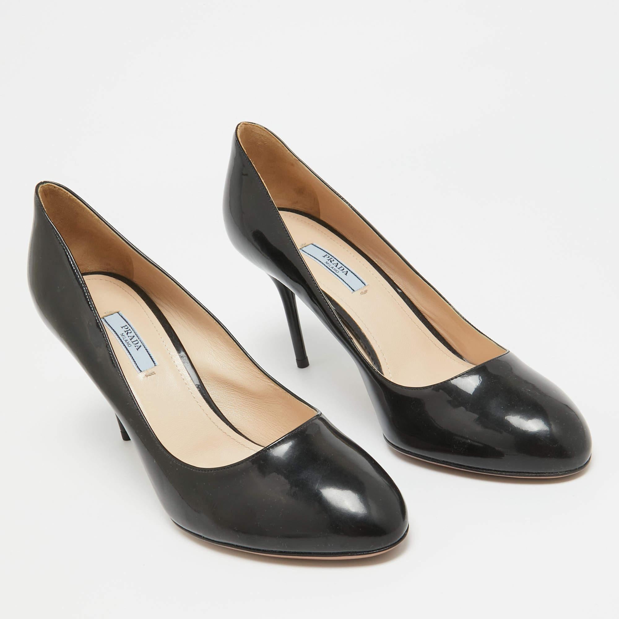 Prada Black Patent Leather Round Toe Pumps Size 42 3