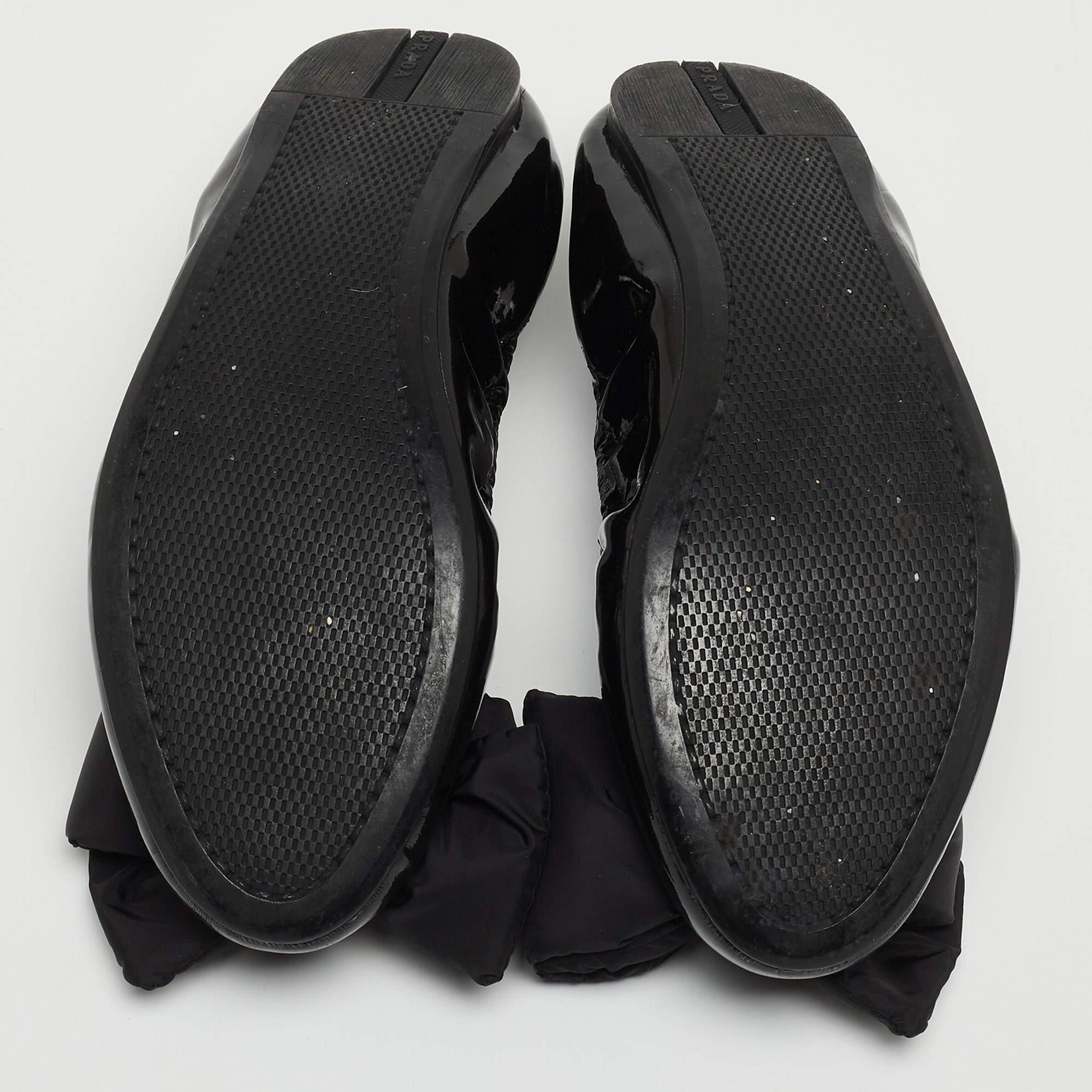 Prada Black Patent Leather Scrunch Ballet Flats Size 36.5 5