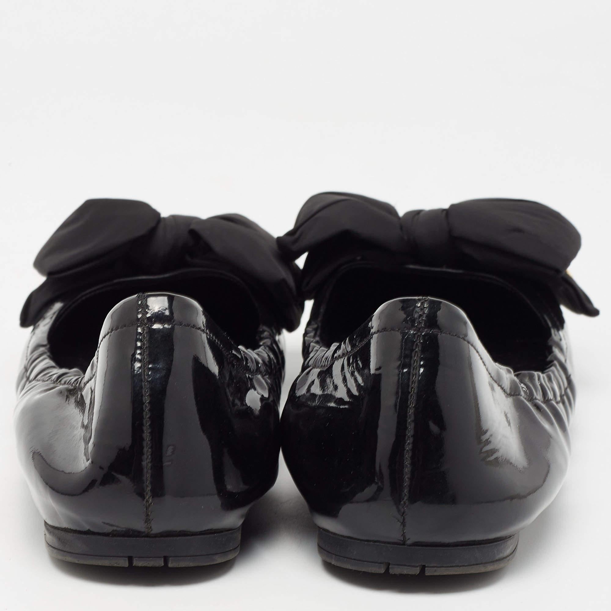 Prada Black Patent Leather Scrunch Ballet Flats Size 37 1