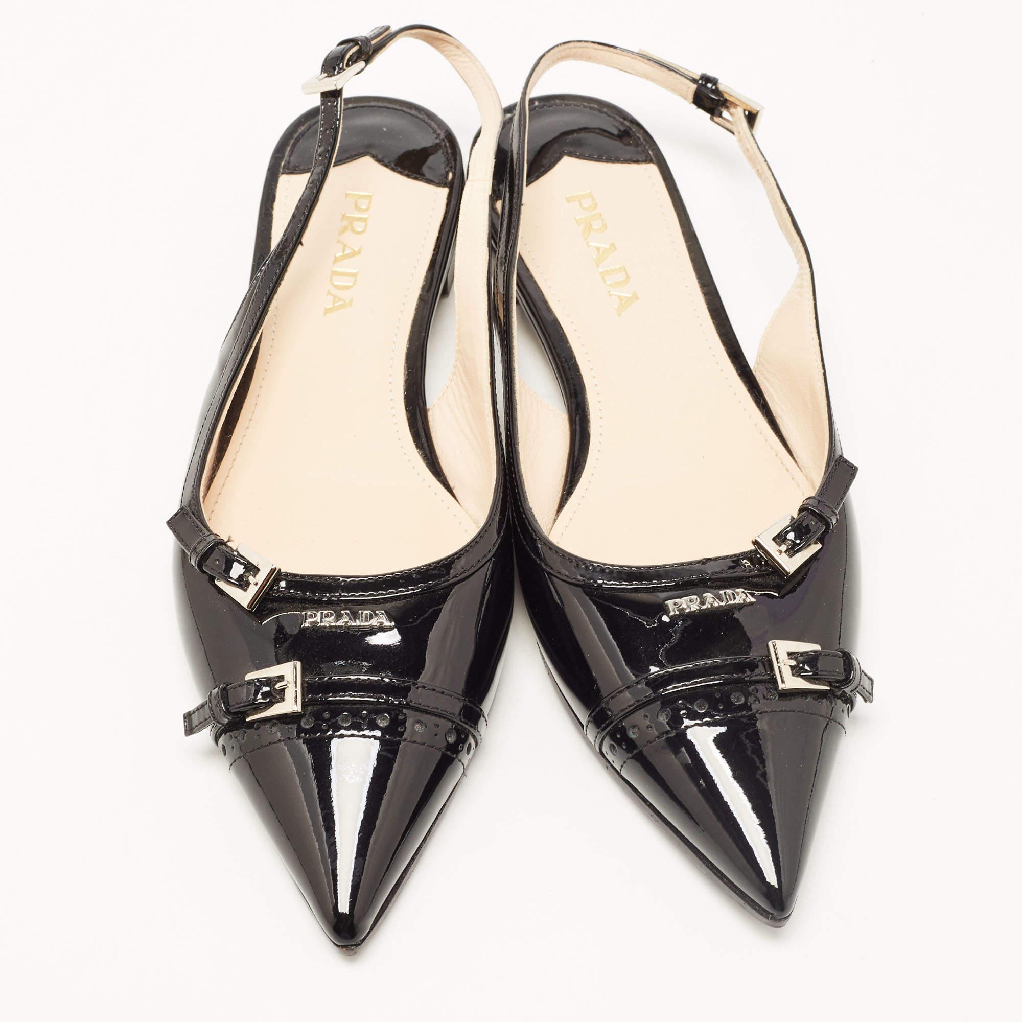 Frame your feet with these Prada black flats. Created using the best materials, the flats are perfect with short, midi, and maxi hemlines.

Includes
Original Dustbag