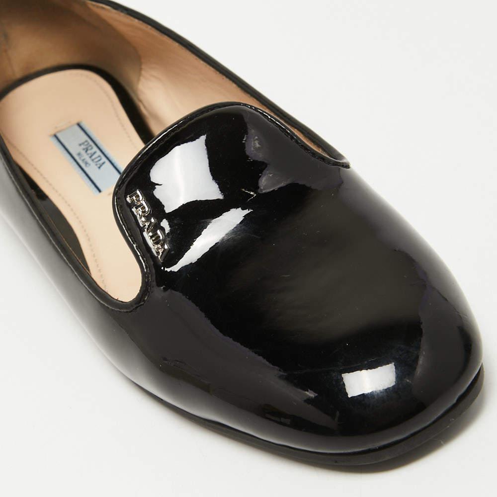Prada Black Patent Leather Smoking Slippers Size 38 In Good Condition In Dubai, Al Qouz 2